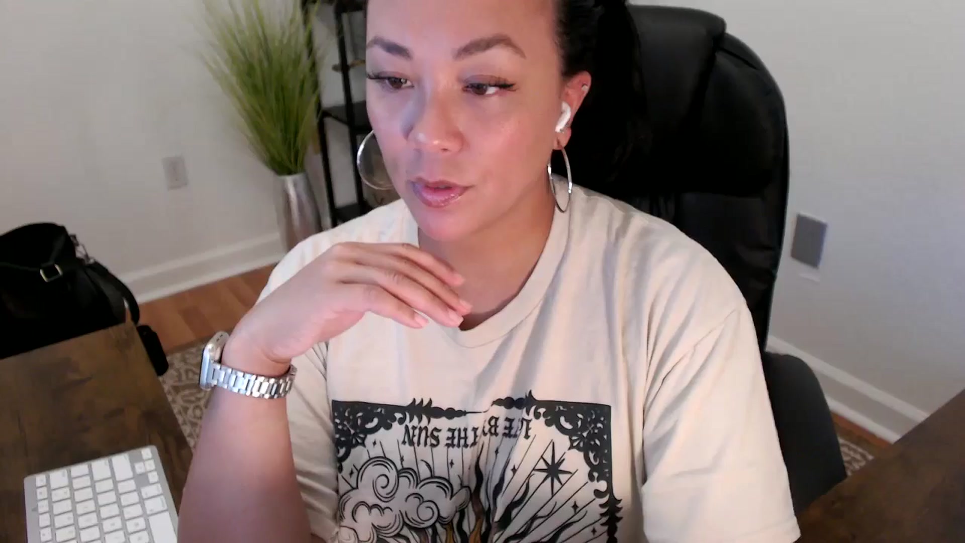 Gallery image thumbnail from MickaylaStar's myfreecams stream on, 05/14/2025, 18:15 image 15 of 20