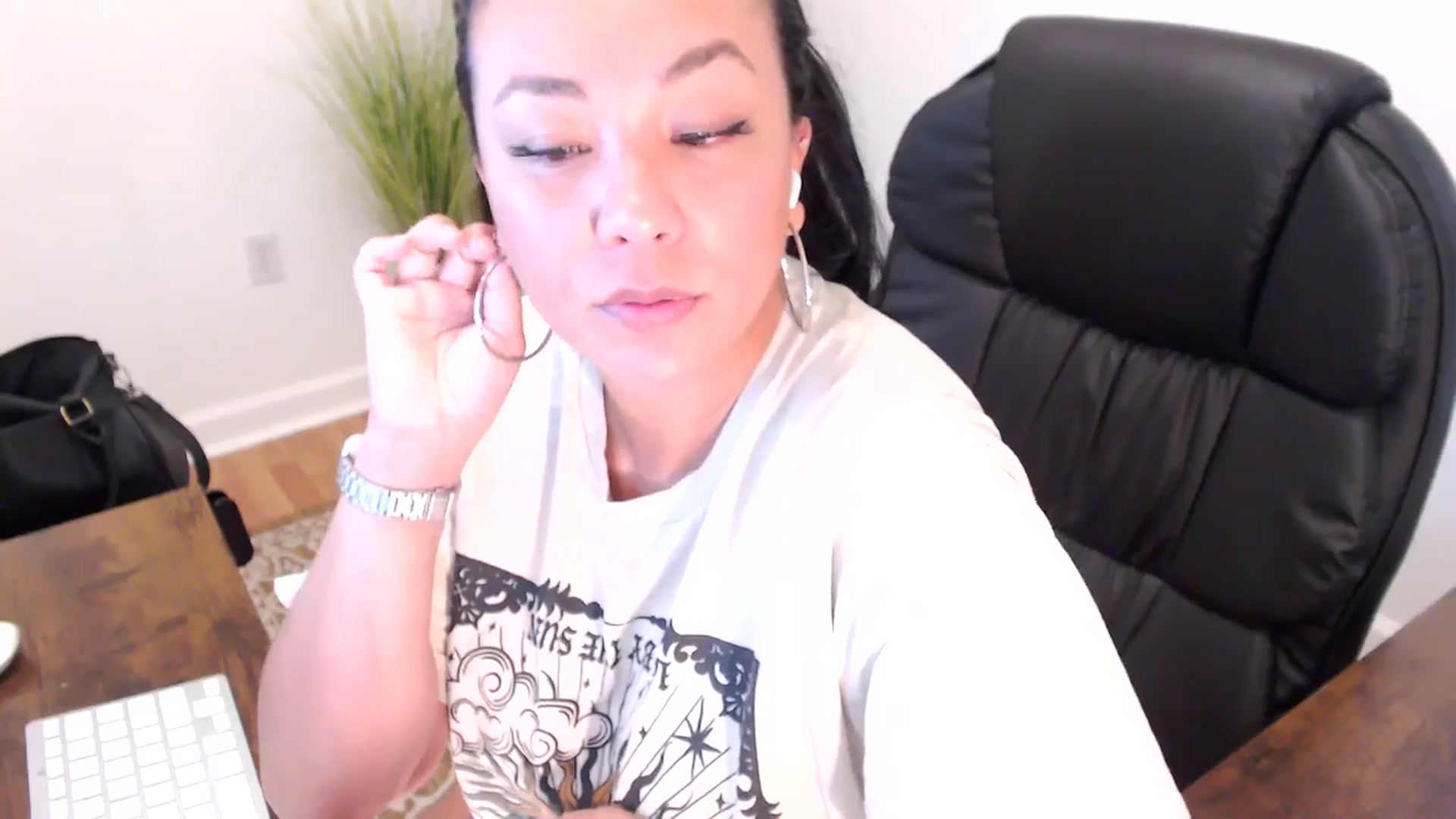 Gallery image thumbnail from MickaylaStar's myfreecams stream on, 05/14/2025, 18:38 image 20 of 20
