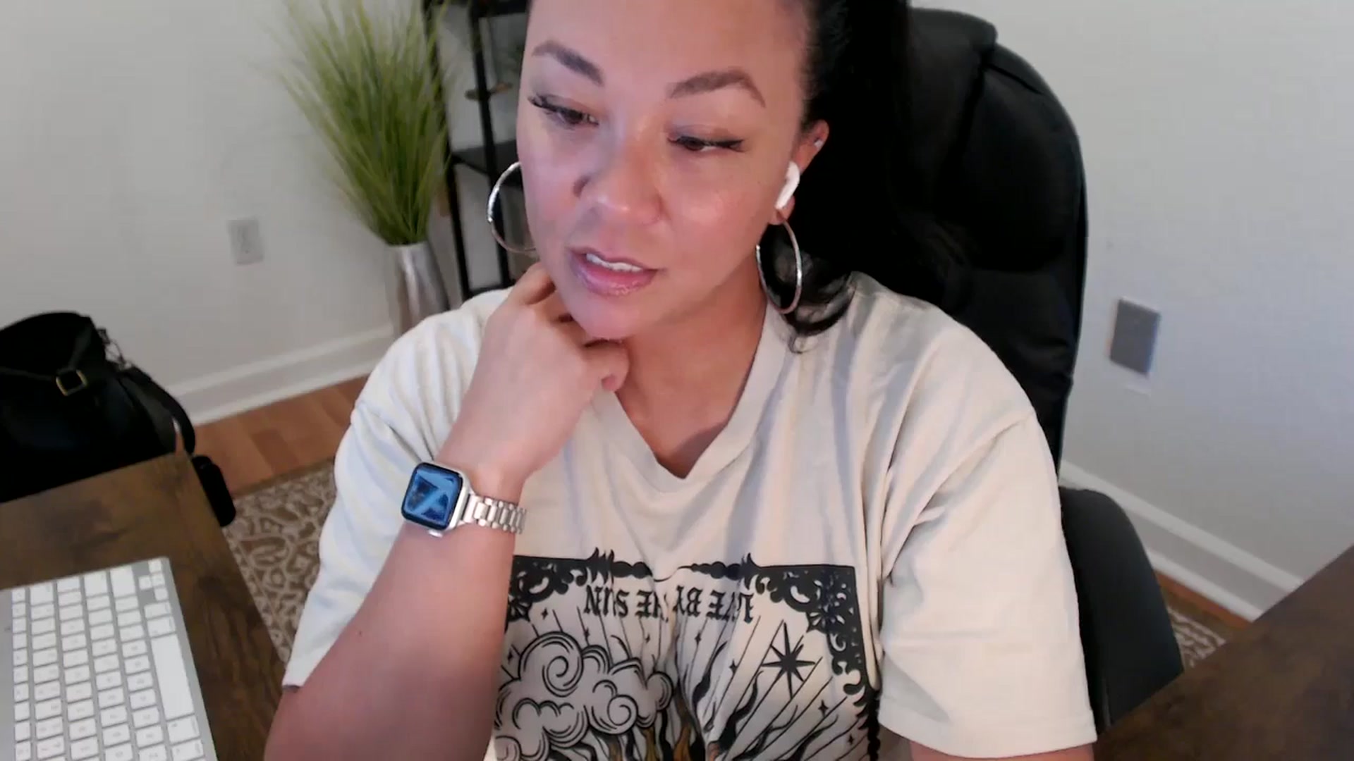 Gallery image thumbnail from MickaylaStar's myfreecams stream on, 05/14/2025, 19:27 image 14 of 20