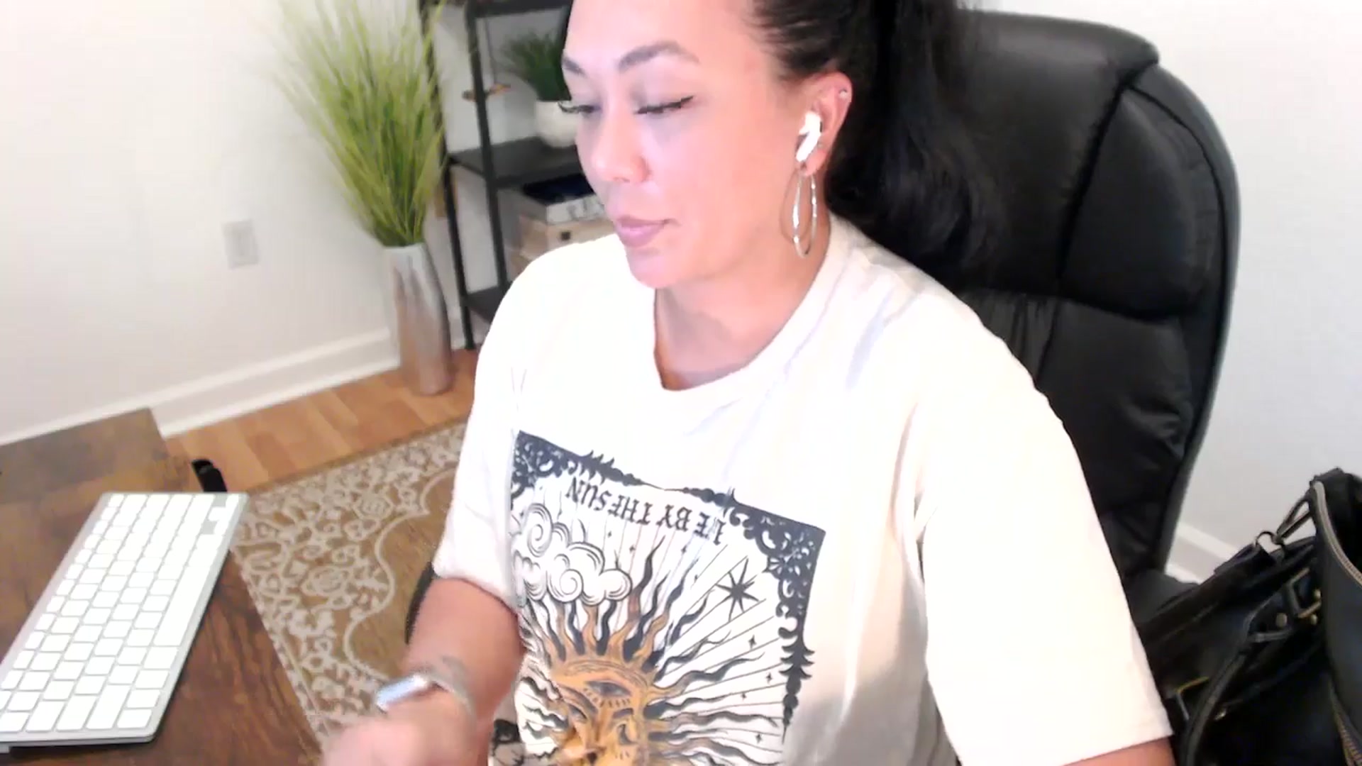 Gallery image thumbnail from MickaylaStar's myfreecams stream on, 05/14/2025, 20:41 image 6 of 20