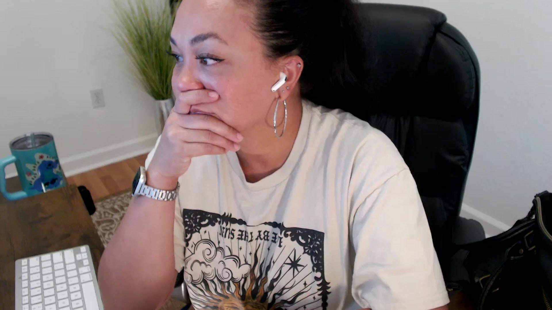 Gallery image thumbnail from MickaylaStar's myfreecams stream on, 05/14/2025, 20:41 image 8 of 20
