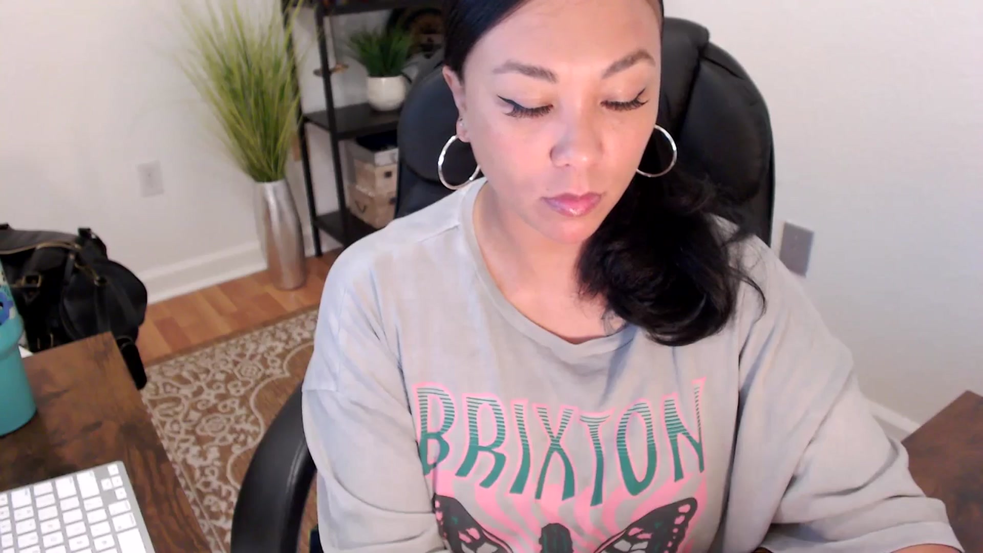 Gallery image thumbnail from MickaylaStar's myfreecams stream on, 05/15/2025, 16:55 image 4 of 20