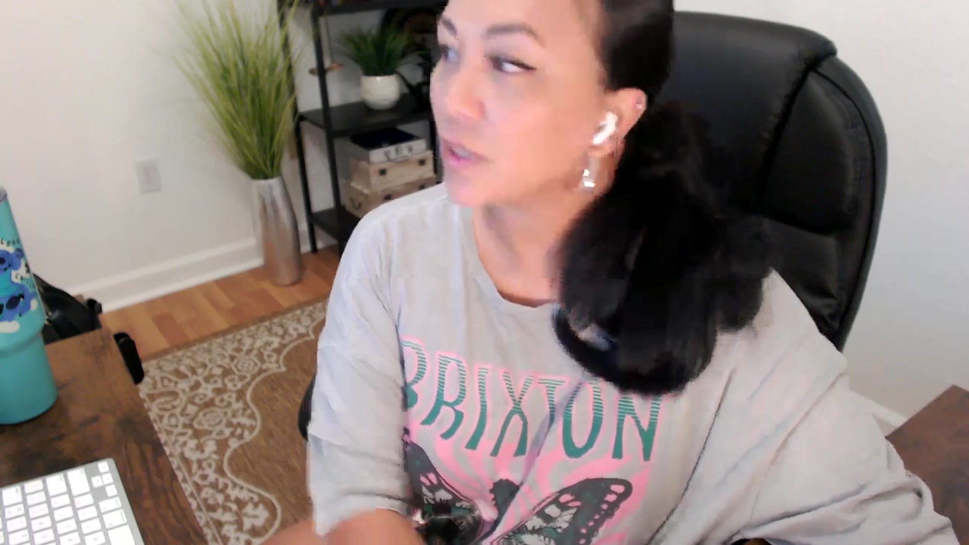 Gallery image thumbnail from MickaylaStar's myfreecams stream on, 05/15/2025, 17:32 image 2 of 20