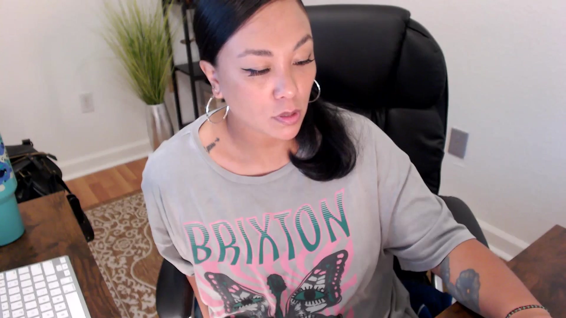 Gallery image thumbnail from MickaylaStar's myfreecams stream on, 05/15/2025, 18:35 image 10 of 20