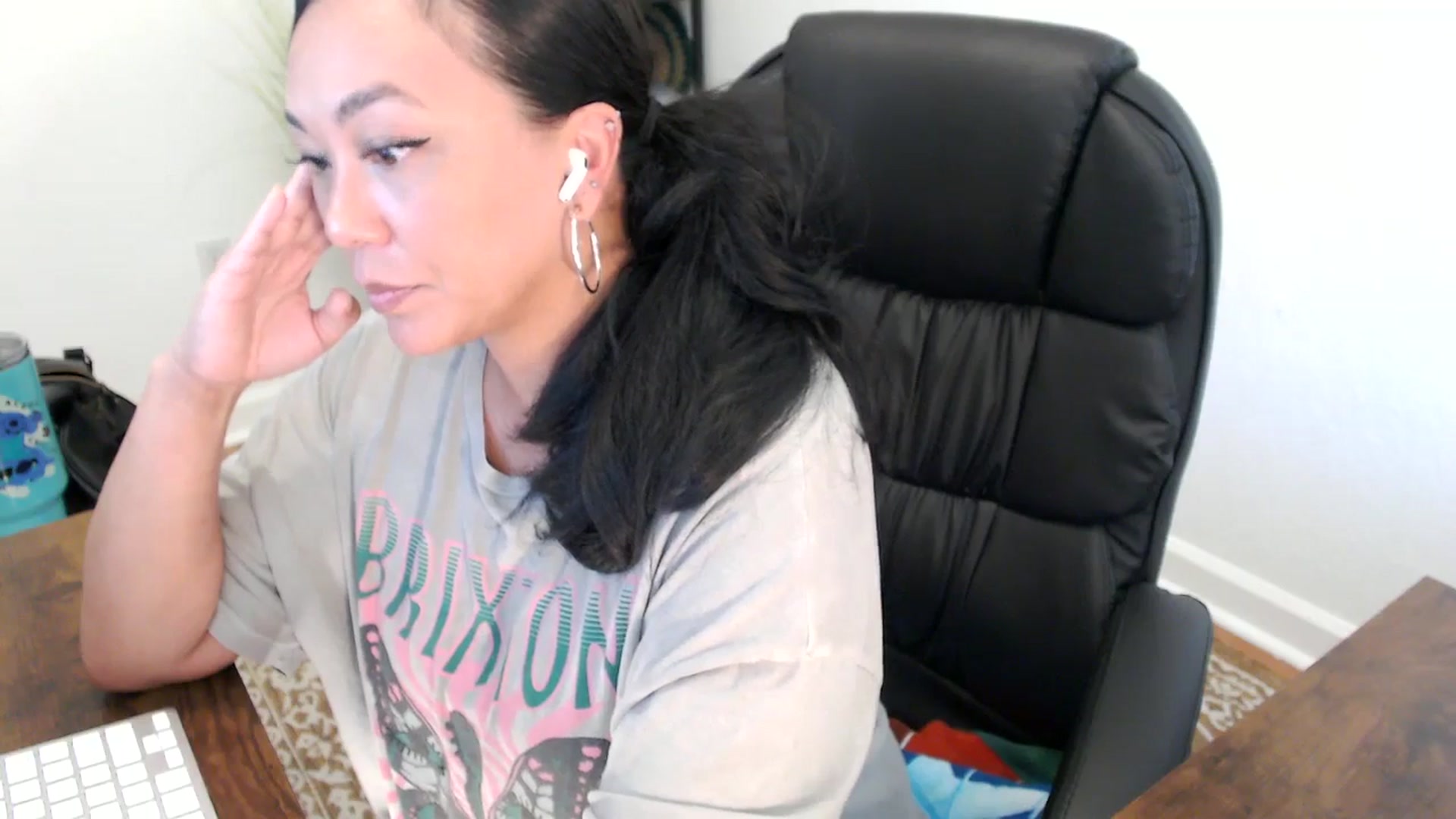 Gallery image thumbnail from MickaylaStar's myfreecams stream on, 05/15/2025, 21:18 image 2 of 20