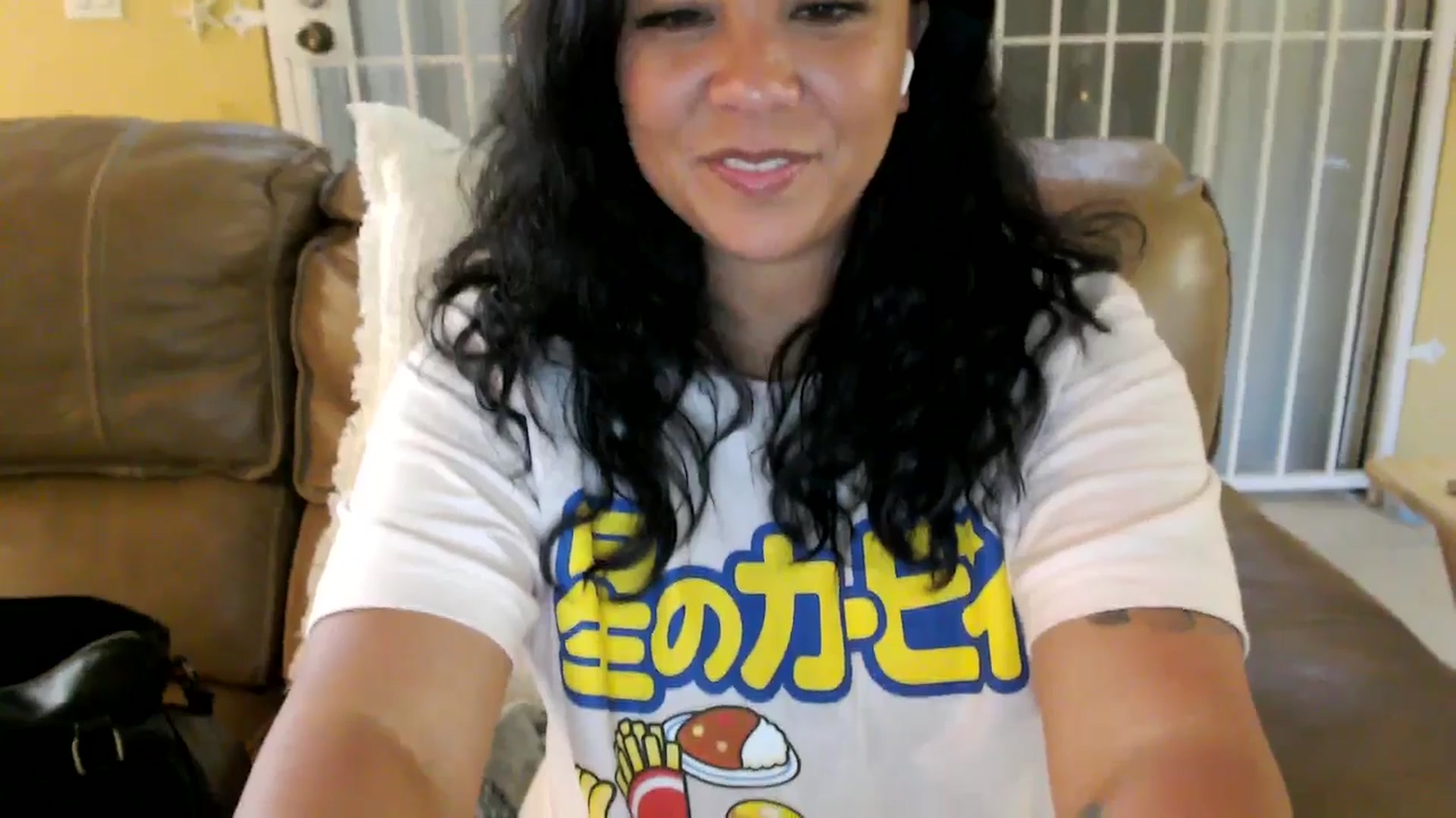 Gallery image thumbnail from MickaylaStar's myfreecams stream on, 05/16/2025, 23:58 image 3 of 20