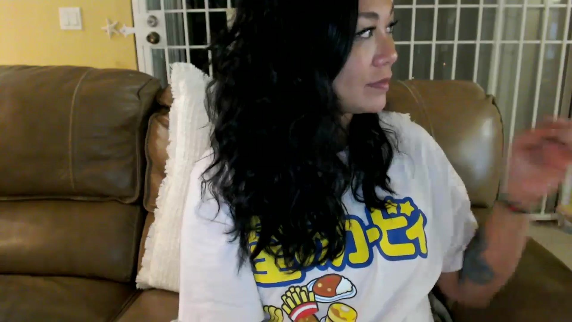 Gallery image thumbnail from MickaylaStar's myfreecams stream on, 05/17/2025, 24:47 image 7 of 20
