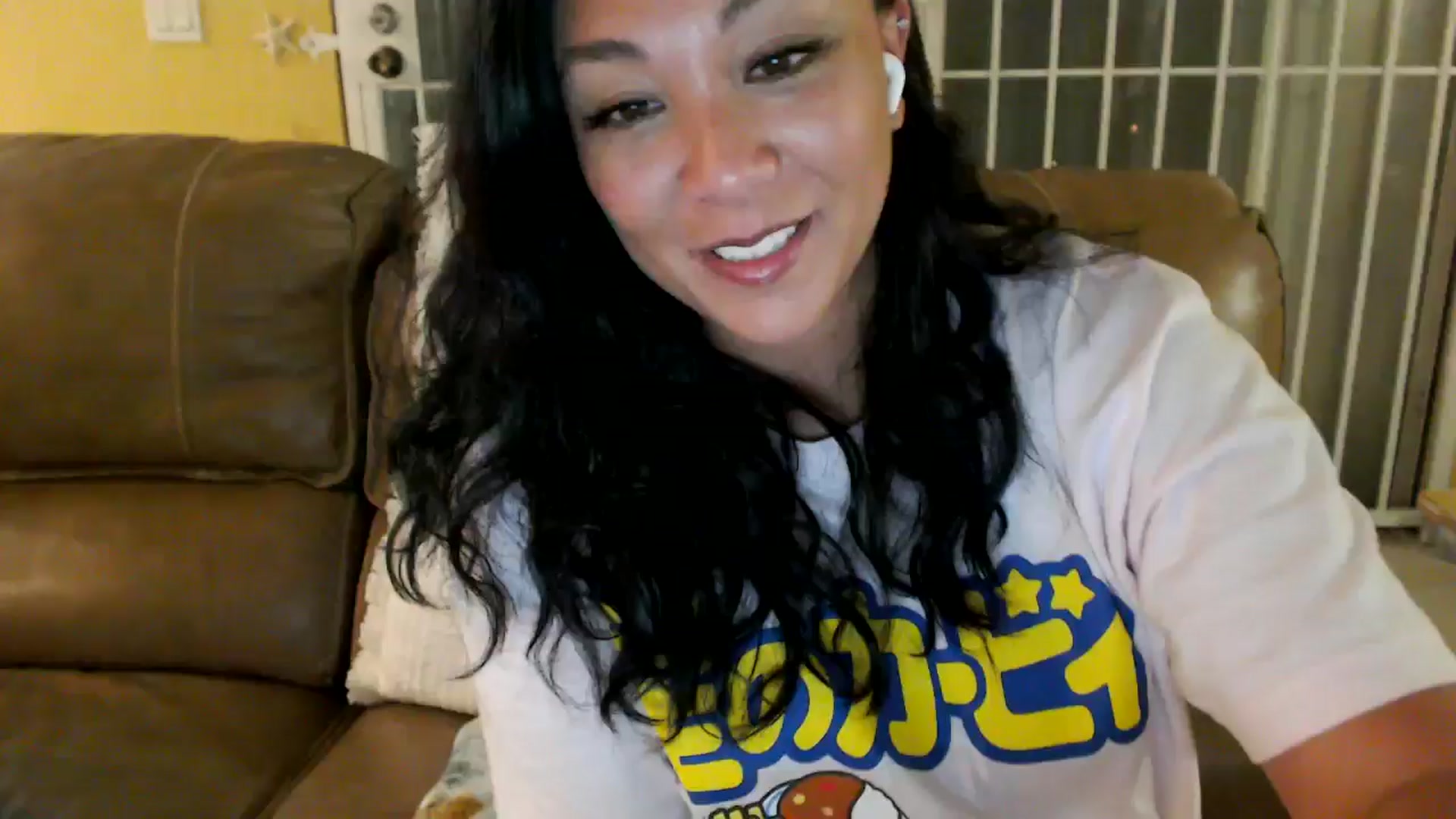 Gallery image thumbnail from MickaylaStar's myfreecams stream on, 05/17/2025, 24:47 image 12 of 20