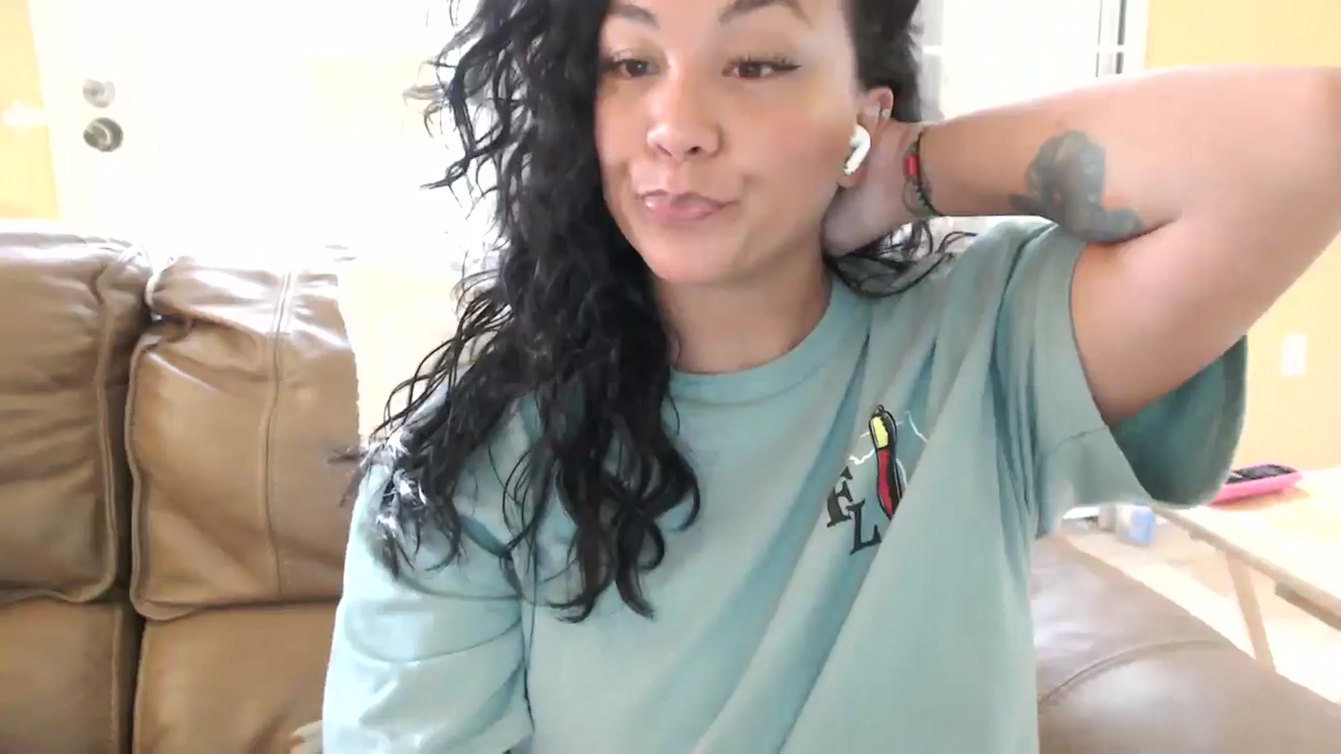 Gallery image thumbnail from MickaylaStar's myfreecams stream on, 05/18/2025, 19:44 image 2 of 20