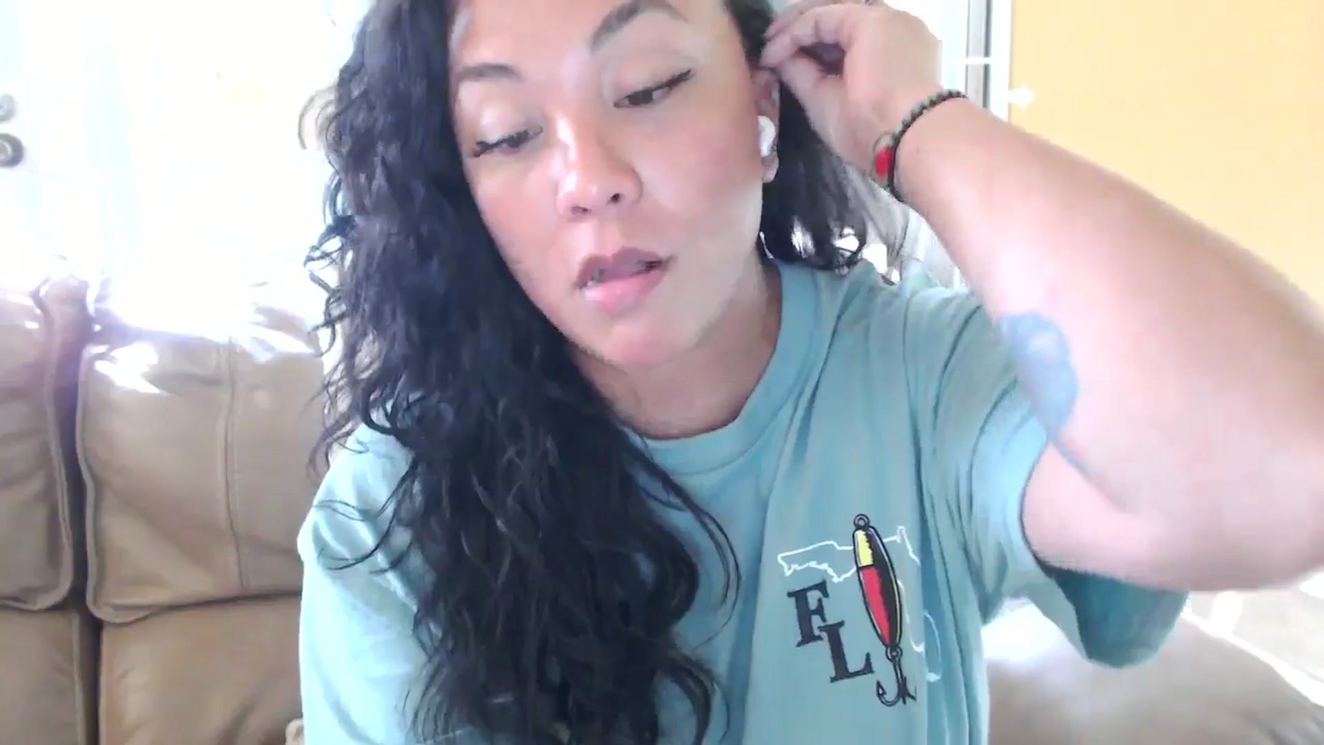 Gallery image thumbnail from MickaylaStar's myfreecams stream on, 05/18/2025, 20:27 image 11 of 20
