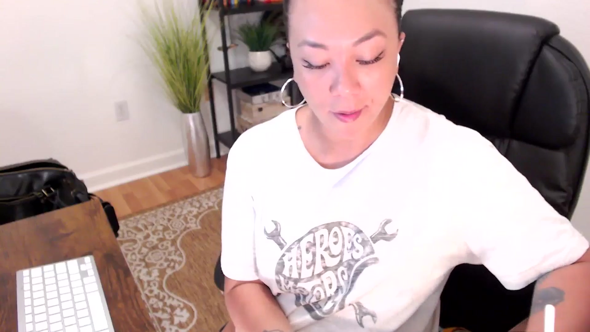 Gallery image thumbnail from MickaylaStar's myfreecams stream on, 05/19/2025, 15:20 image 2 of 20