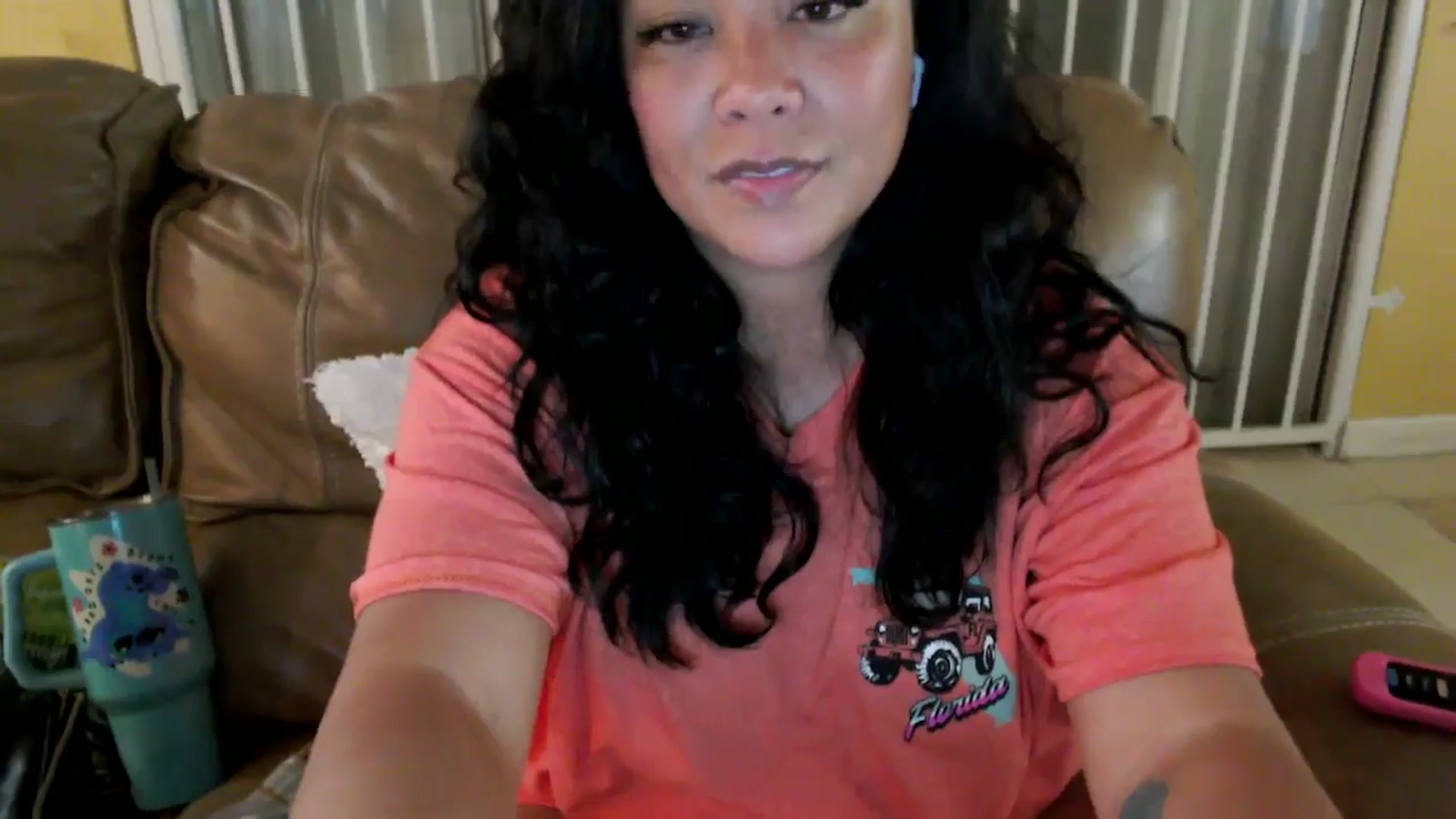 Gallery image thumbnail from MickaylaStar's myfreecams stream on, 05/20/2025, 02:17 image 6 of 20