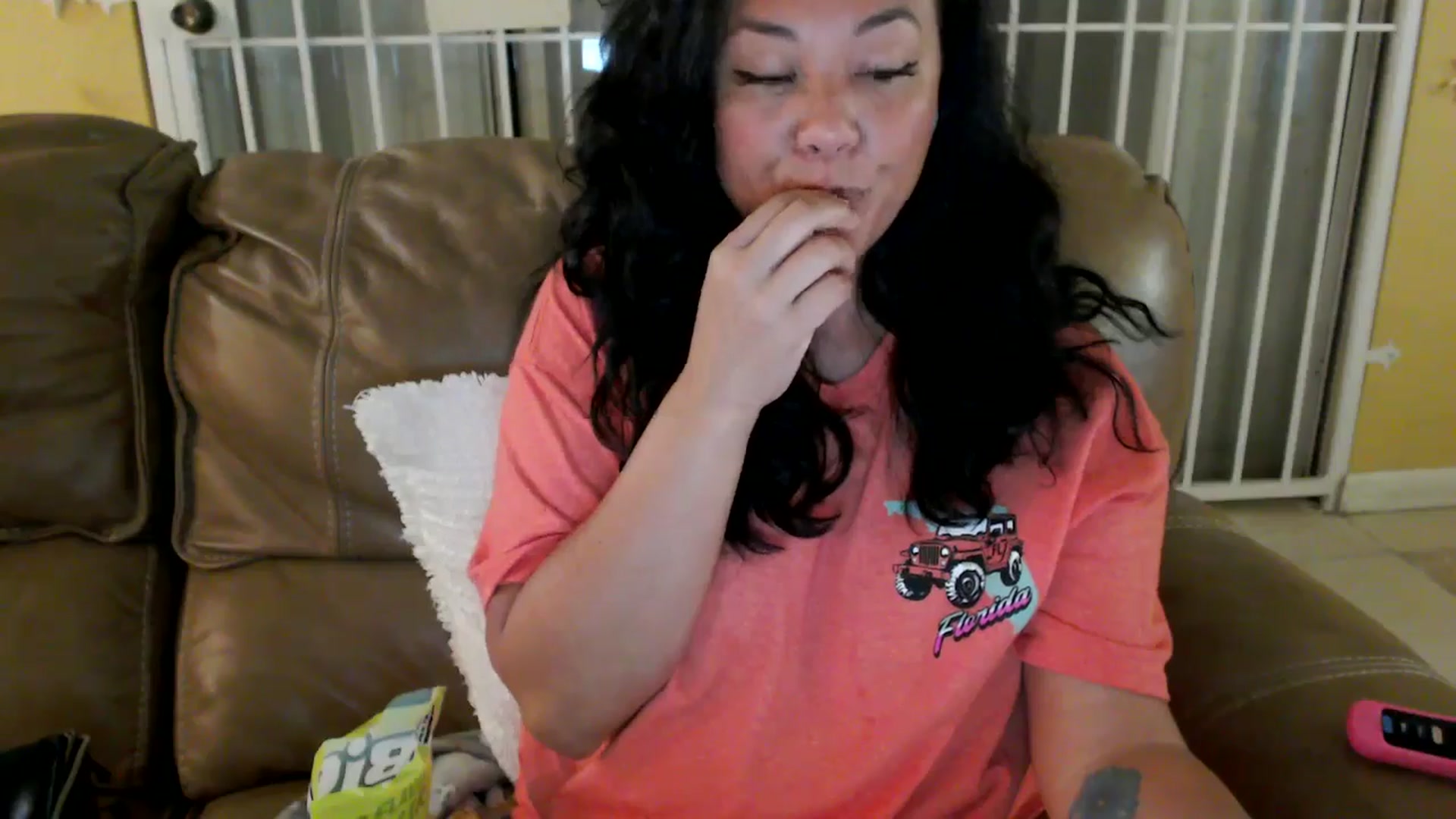 Gallery image thumbnail from MickaylaStar's myfreecams stream on, 05/20/2025, 02:17 image 3 of 20
