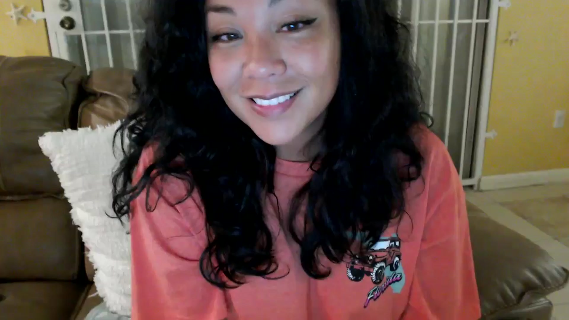 Gallery image thumbnail from MickaylaStar's myfreecams stream on, 05/20/2025, 03:30 image 13 of 20