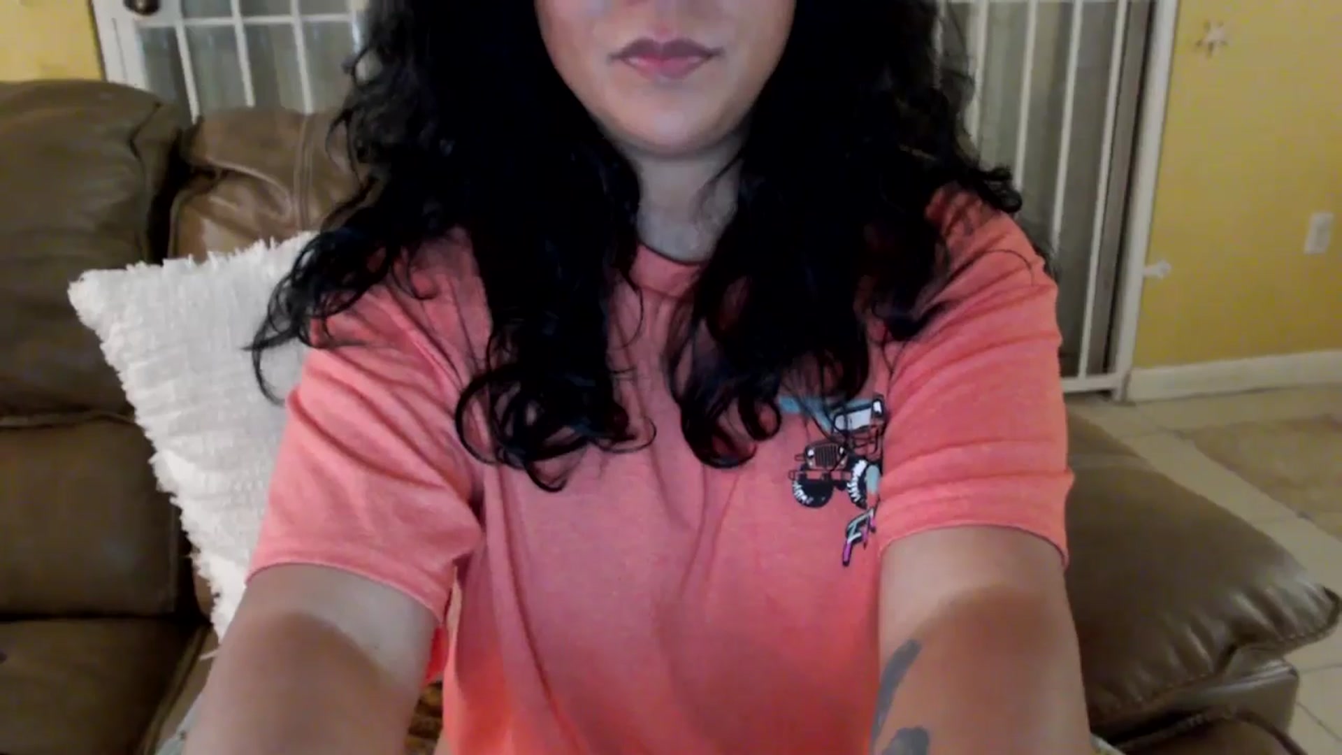 Gallery image thumbnail from MickaylaStar's myfreecams stream on, 05/20/2025, 03:30 image 10 of 20