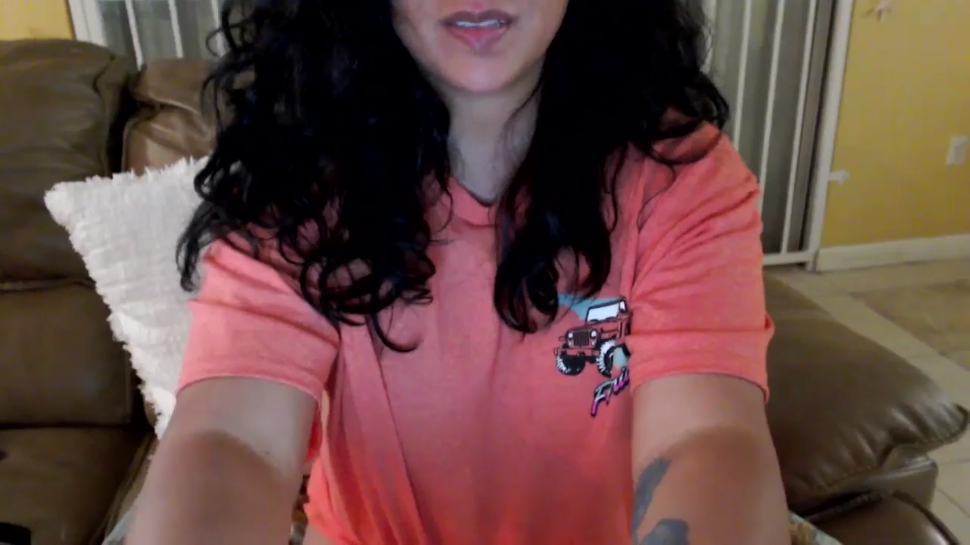Gallery image thumbnail from MickaylaStar's myfreecams stream on, 05/20/2025, 03:30 image 8 of 20