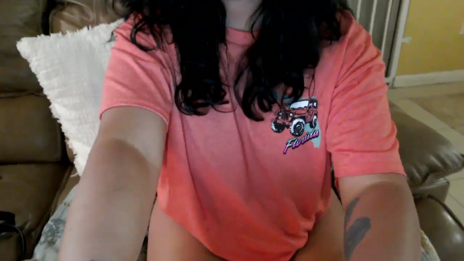 Gallery image thumbnail from MickaylaStar's myfreecams stream on, 05/20/2025, 03:30 image 14 of 20