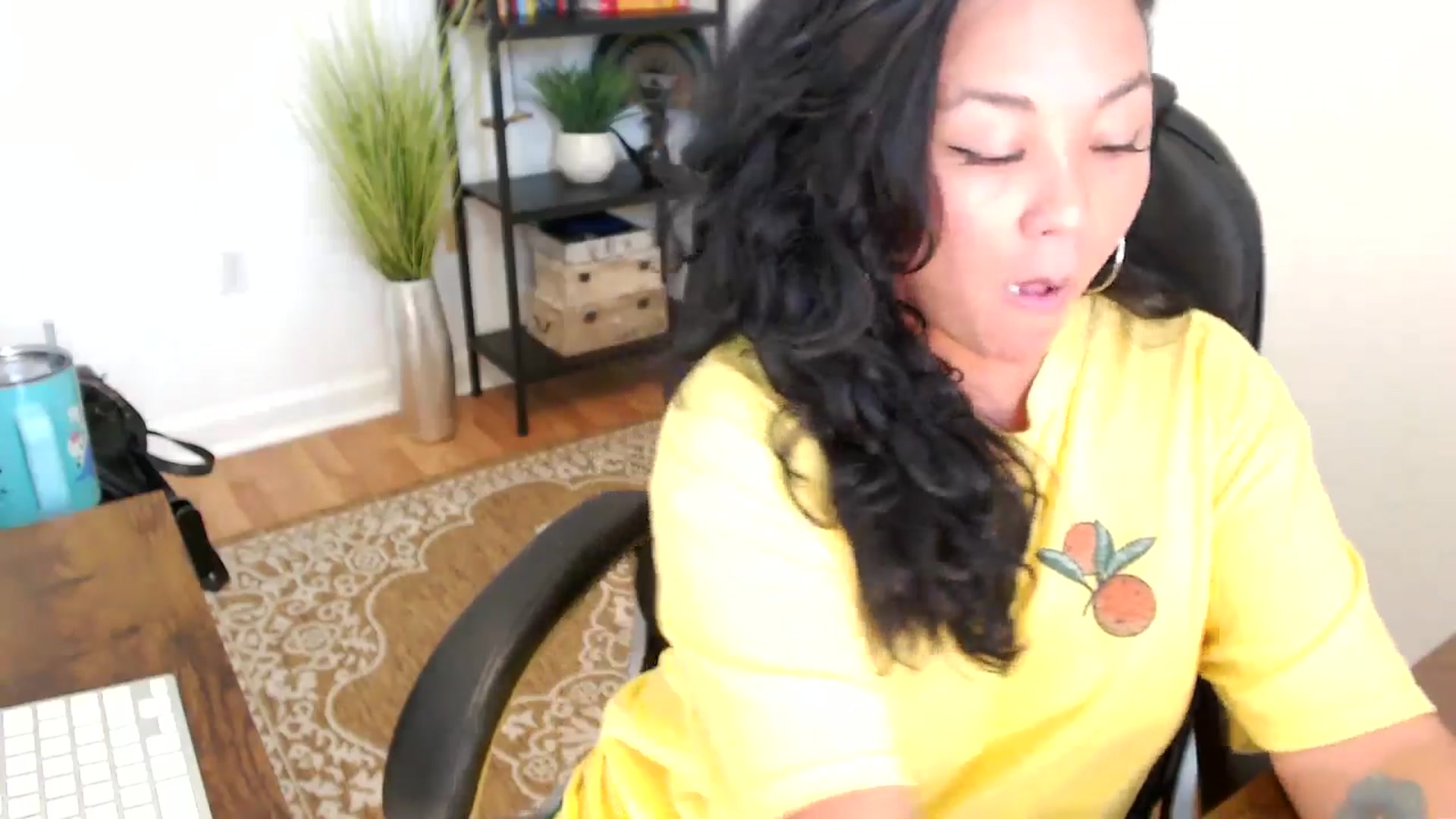 Gallery image thumbnail from MickaylaStar's myfreecams stream on, 05/20/2025, 19:47 image 13 of 20