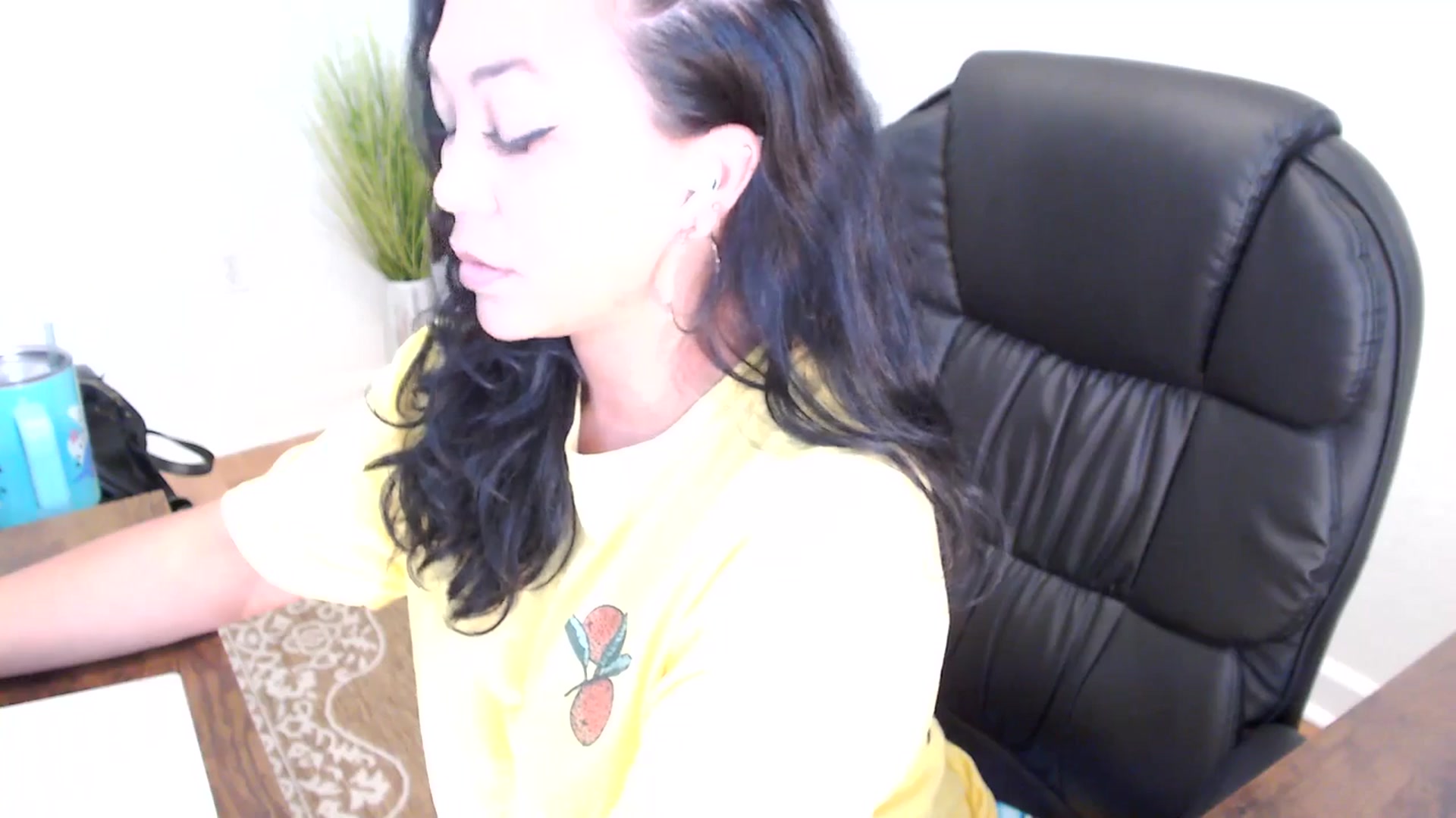 Gallery image thumbnail from MickaylaStar's myfreecams stream on, 05/20/2025, 19:47 image 8 of 20