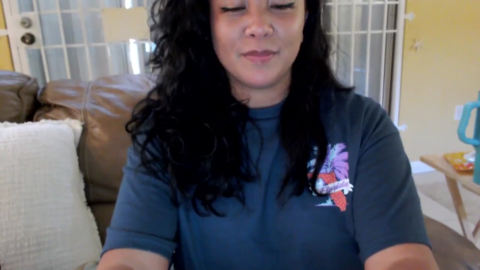 Gallery image thumbnail from MickaylaStar's myfreecams stream on, 05/20/2025, 23:39 image 6 of 20