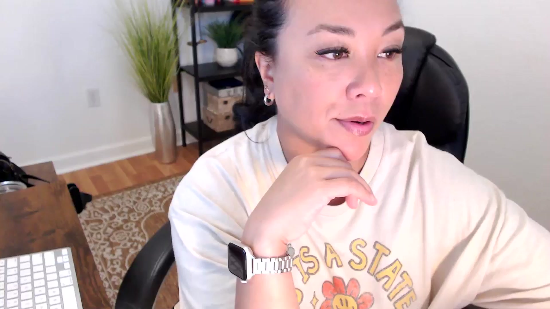 Gallery image thumbnail from MickaylaStar's myfreecams stream on, 05/21/2025, 16:50 image 12 of 20