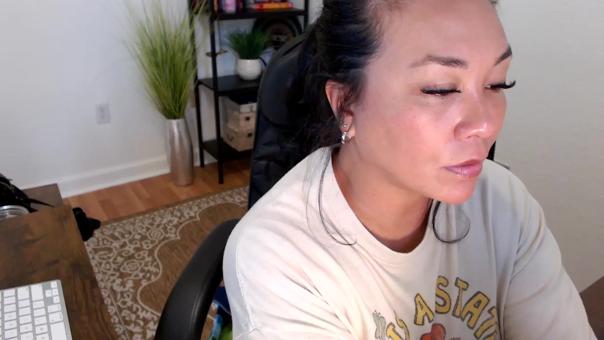 Gallery image thumbnail from MickaylaStar's myfreecams stream on, 05/21/2025, 18:51 image 1 of 20