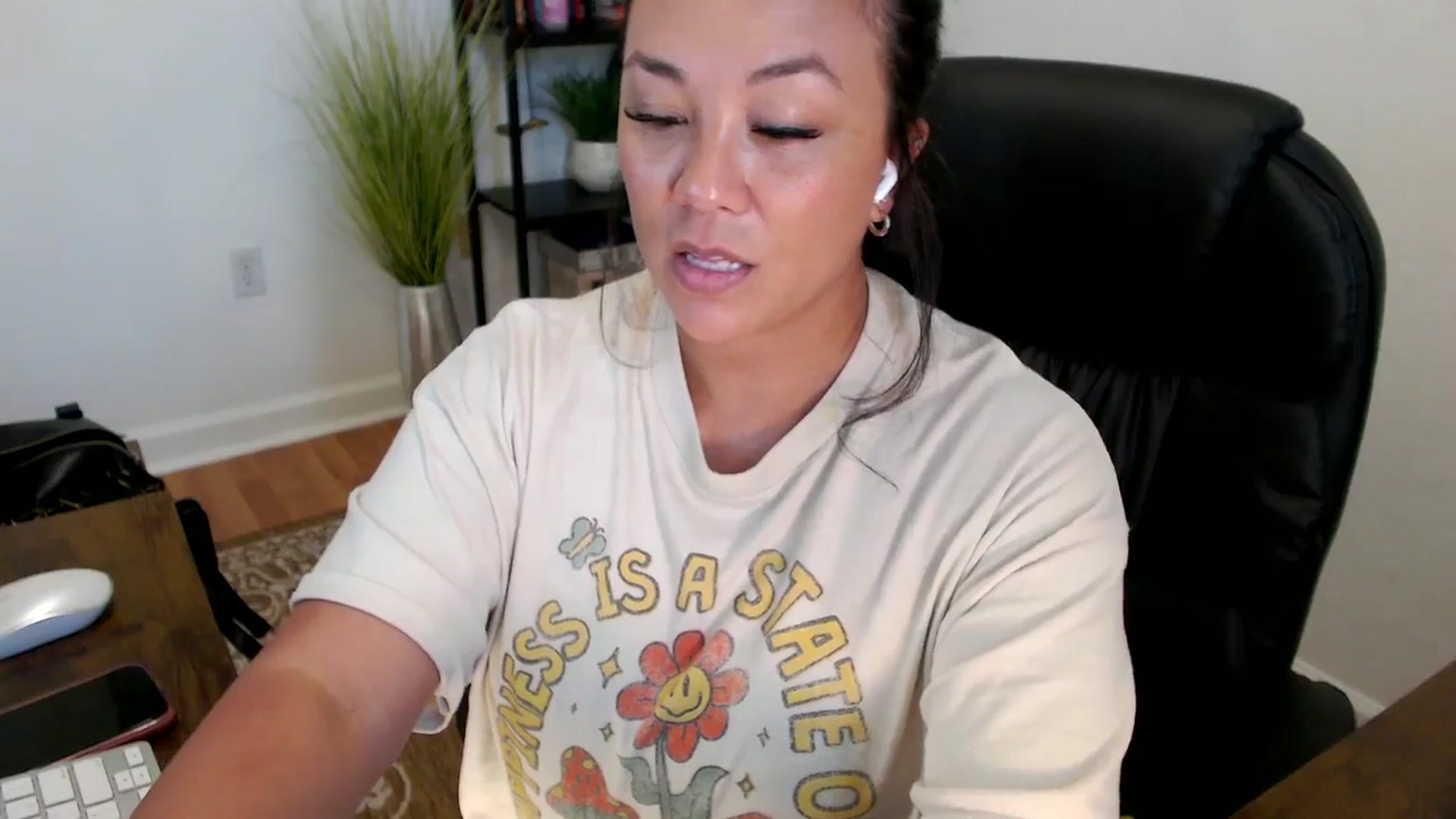 Gallery image thumbnail from MickaylaStar's myfreecams stream on, 05/21/2025, 20:22 image 10 of 20