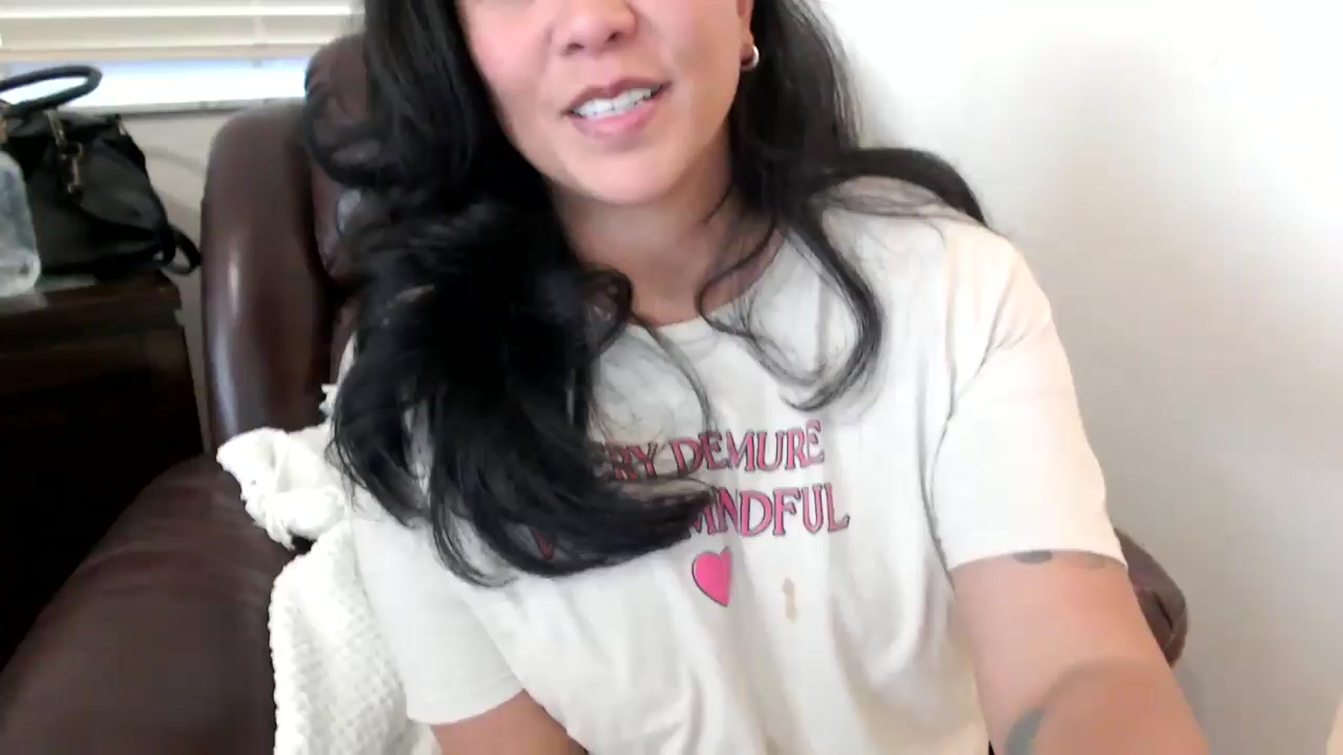 Gallery image thumbnail from MickaylaStar's myfreecams stream on, 05/25/2025, 23:04 image 3 of 20