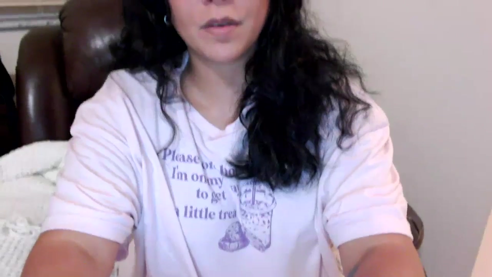Gallery image thumbnail from MickaylaStar's myfreecams stream on, 05/26/2025, 02:46 image 15 of 20