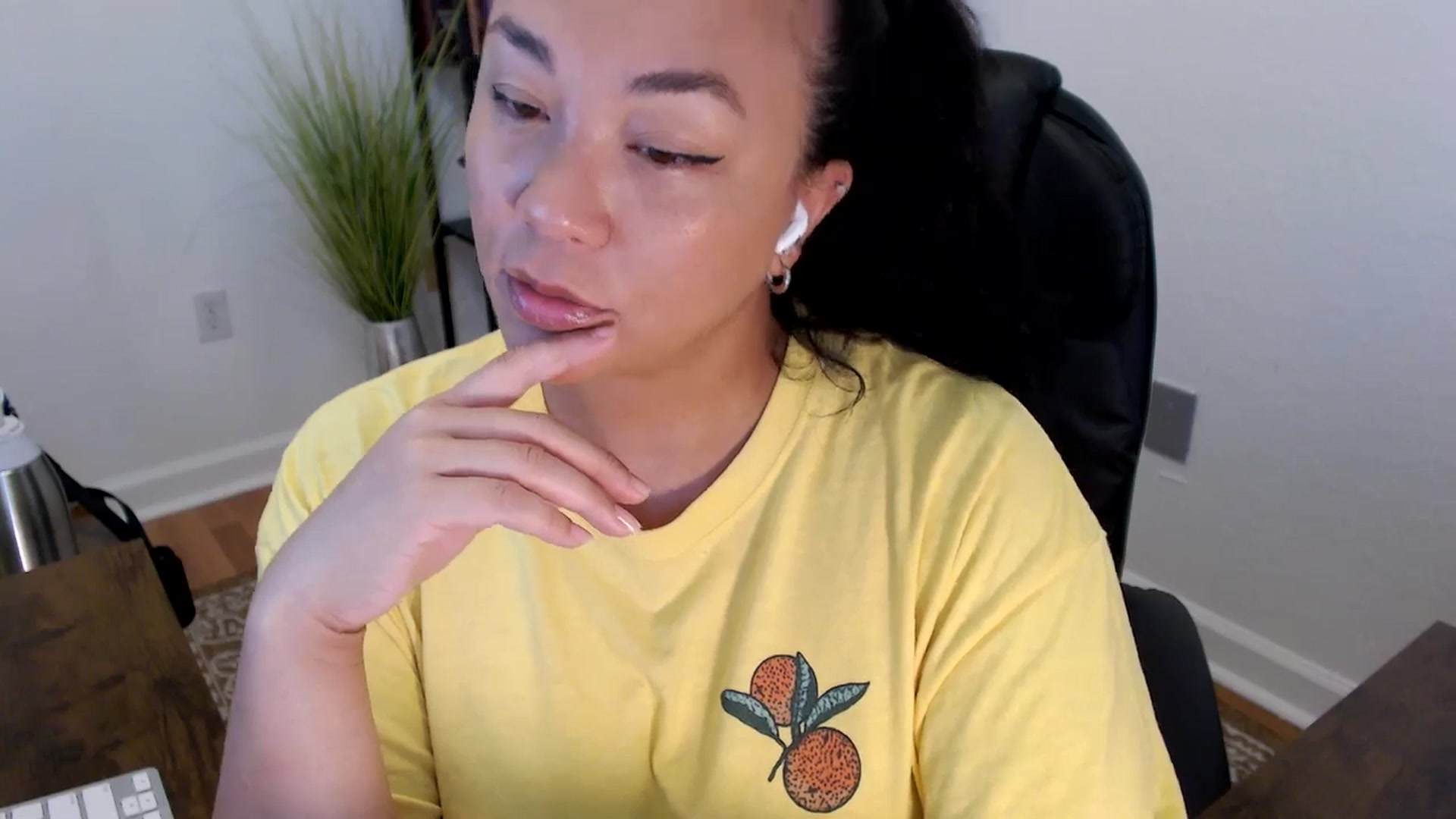Gallery image thumbnail from MickaylaStar's myfreecams stream on, 05/26/2025, 15:37 image 3 of 20