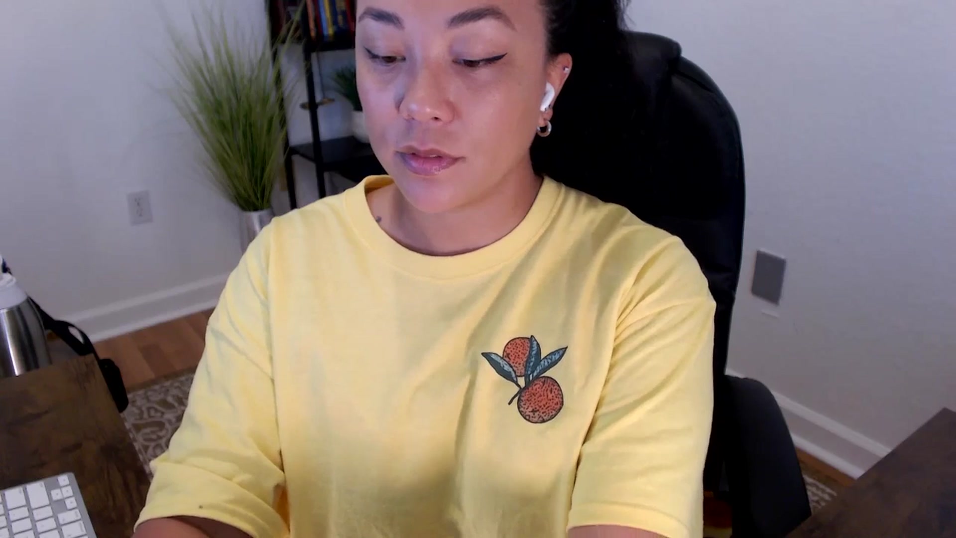 Gallery image thumbnail from MickaylaStar's myfreecams stream on, 05/26/2025, 15:37 image 18 of 20