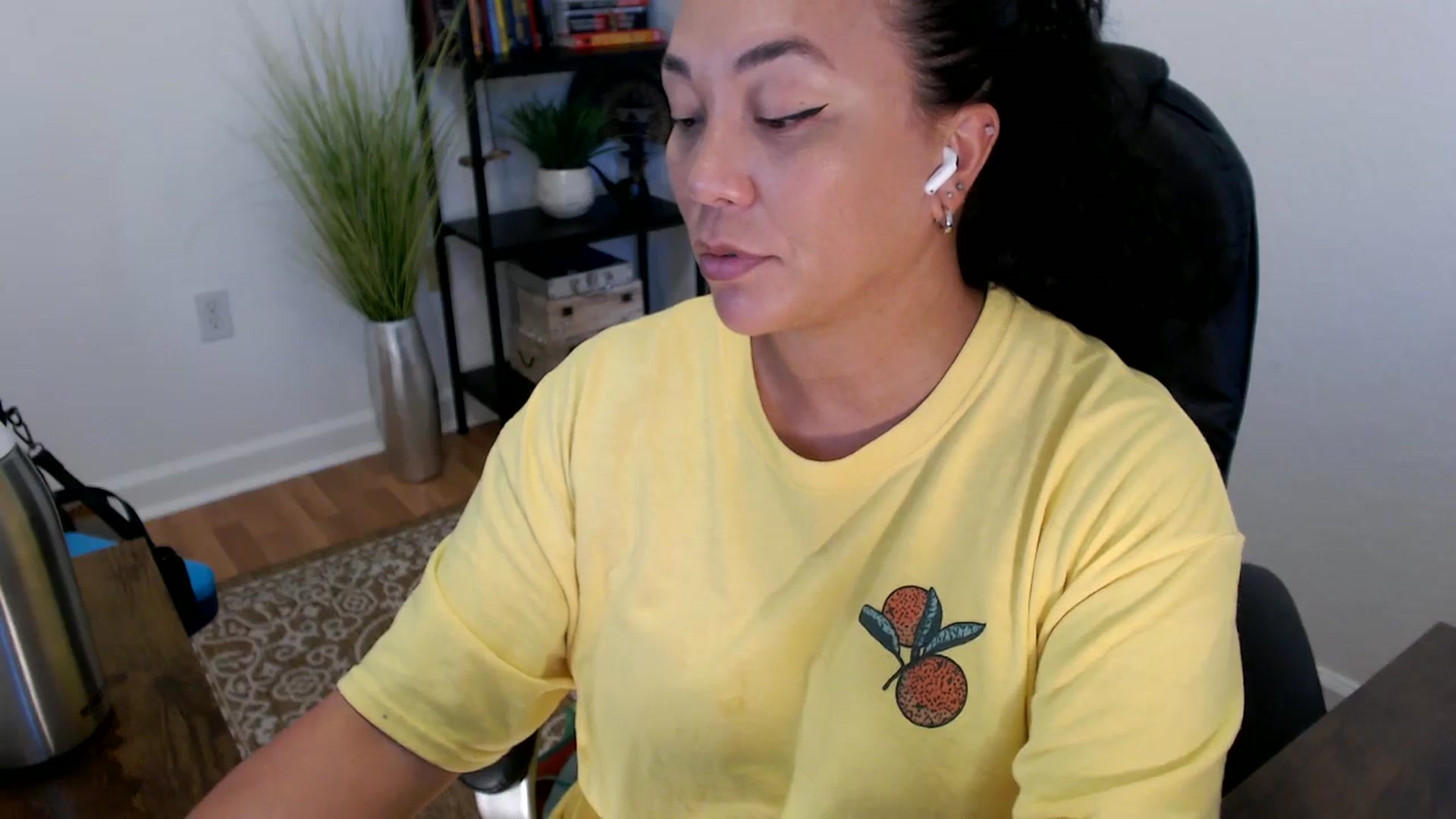 Gallery image thumbnail from MickaylaStar's myfreecams stream on, 05/26/2025, 17:38 image 6 of 20