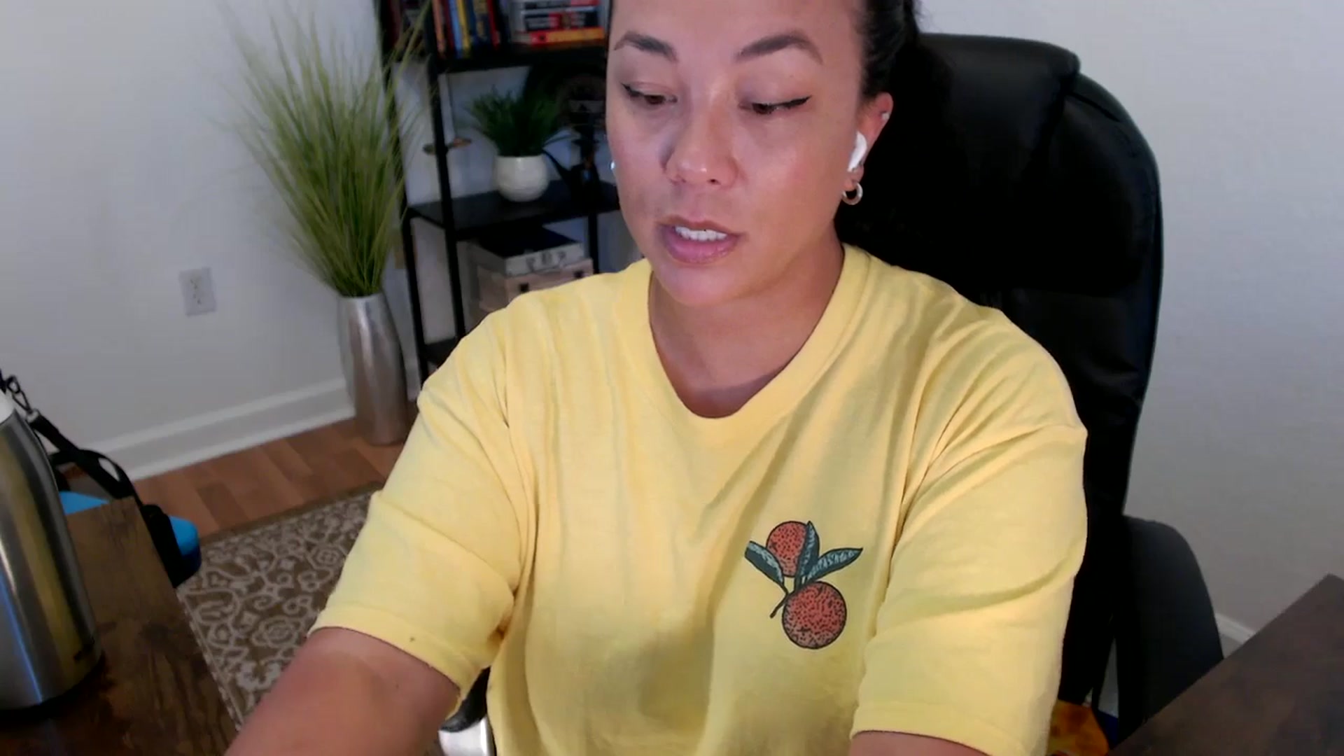 Gallery image thumbnail from MickaylaStar's myfreecams stream on, 05/26/2025, 17:38 image 12 of 20