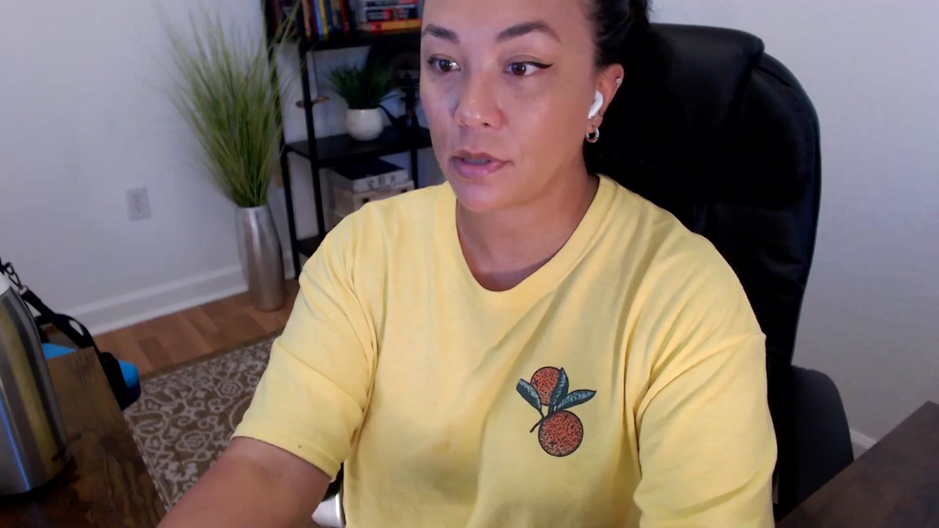 Gallery image thumbnail from MickaylaStar's myfreecams stream on, 05/26/2025, 17:38 image 5 of 20