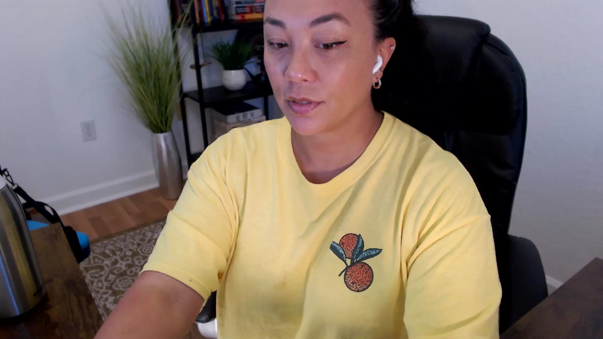 Gallery image thumbnail from MickaylaStar's myfreecams stream on, 05/26/2025, 17:38 image 4 of 20