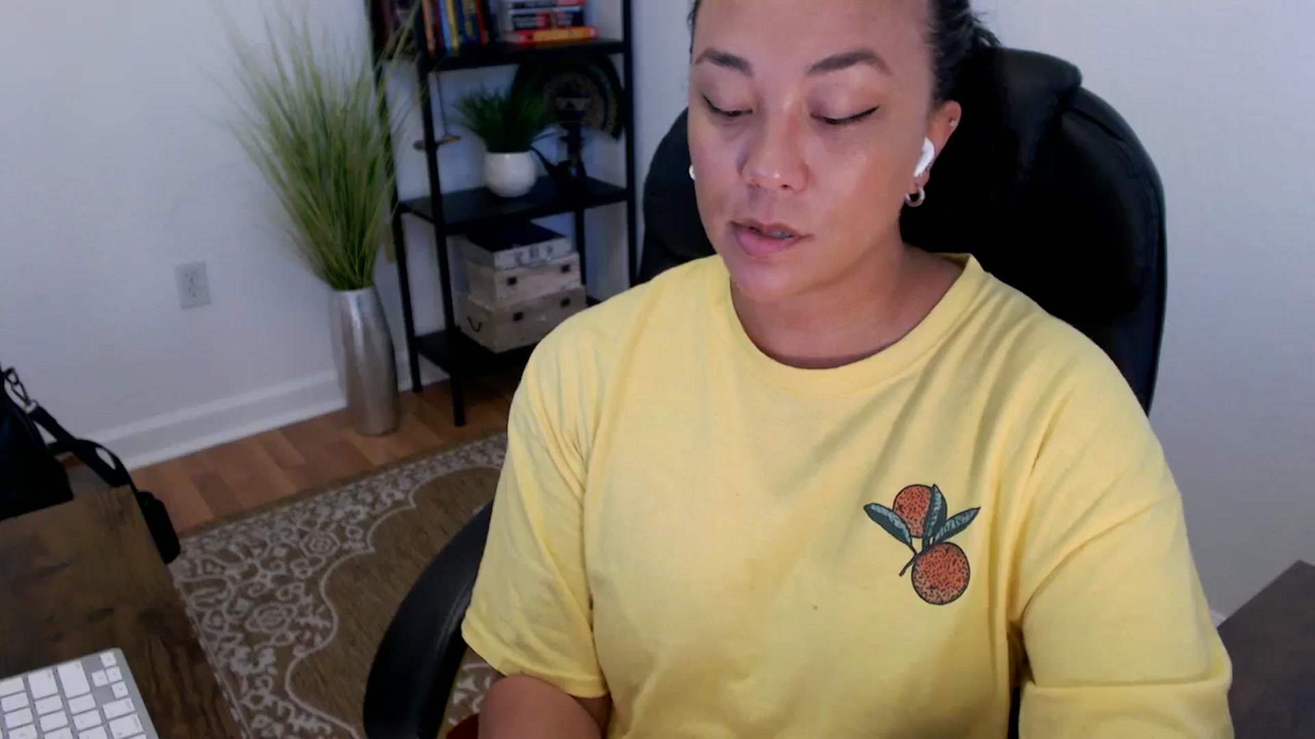 Gallery image thumbnail from MickaylaStar's myfreecams stream on, 05/26/2025, 19:04 image 18 of 20