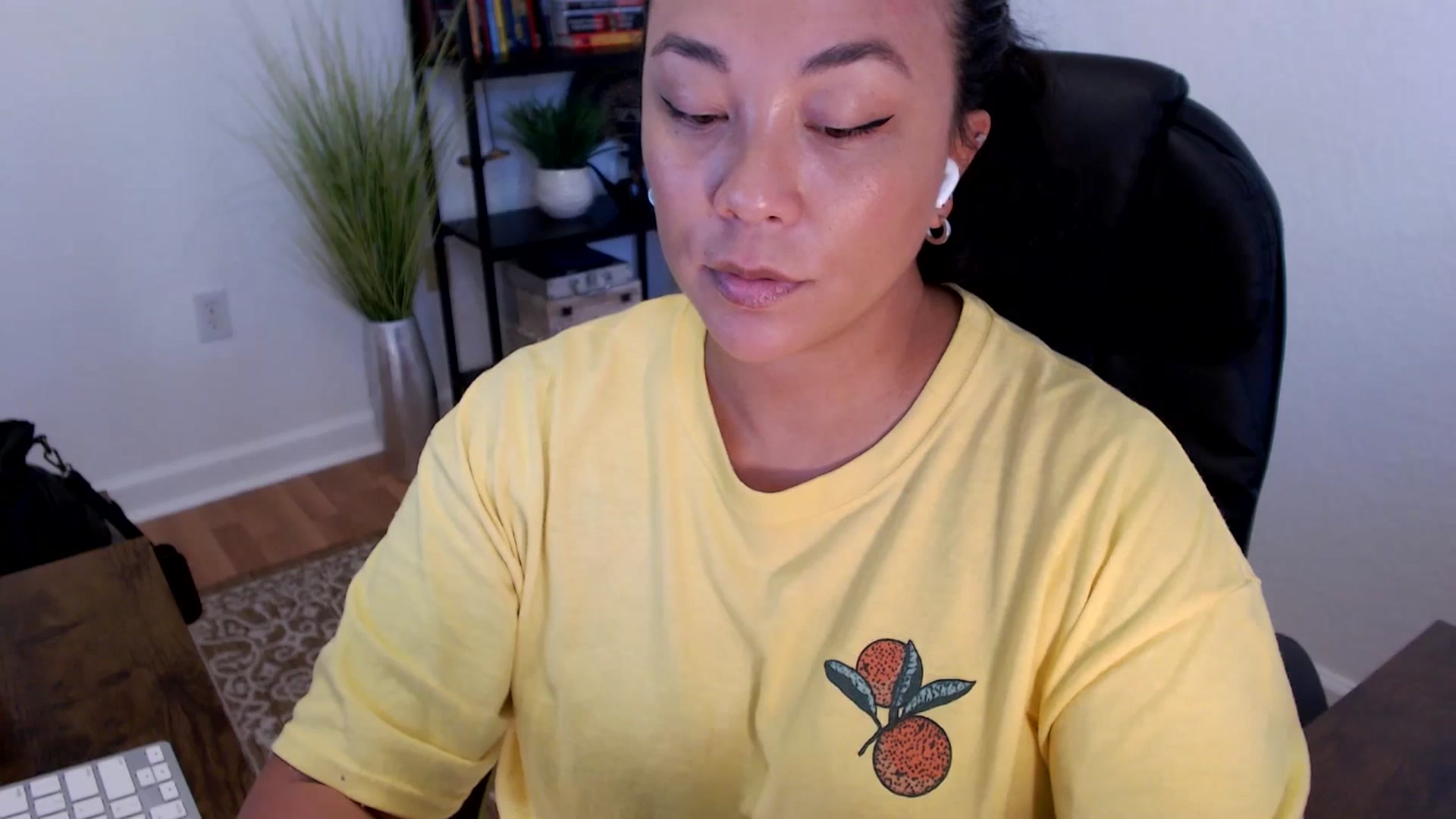 Gallery image thumbnail from MickaylaStar's myfreecams stream on, 05/26/2025, 20:29 image 16 of 20