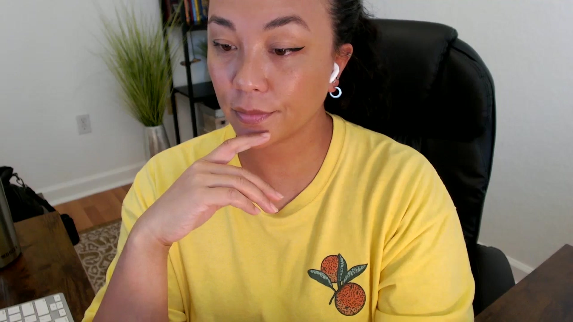 Gallery image thumbnail from MickaylaStar's myfreecams stream on, 05/26/2025, 20:54 image 13 of 20