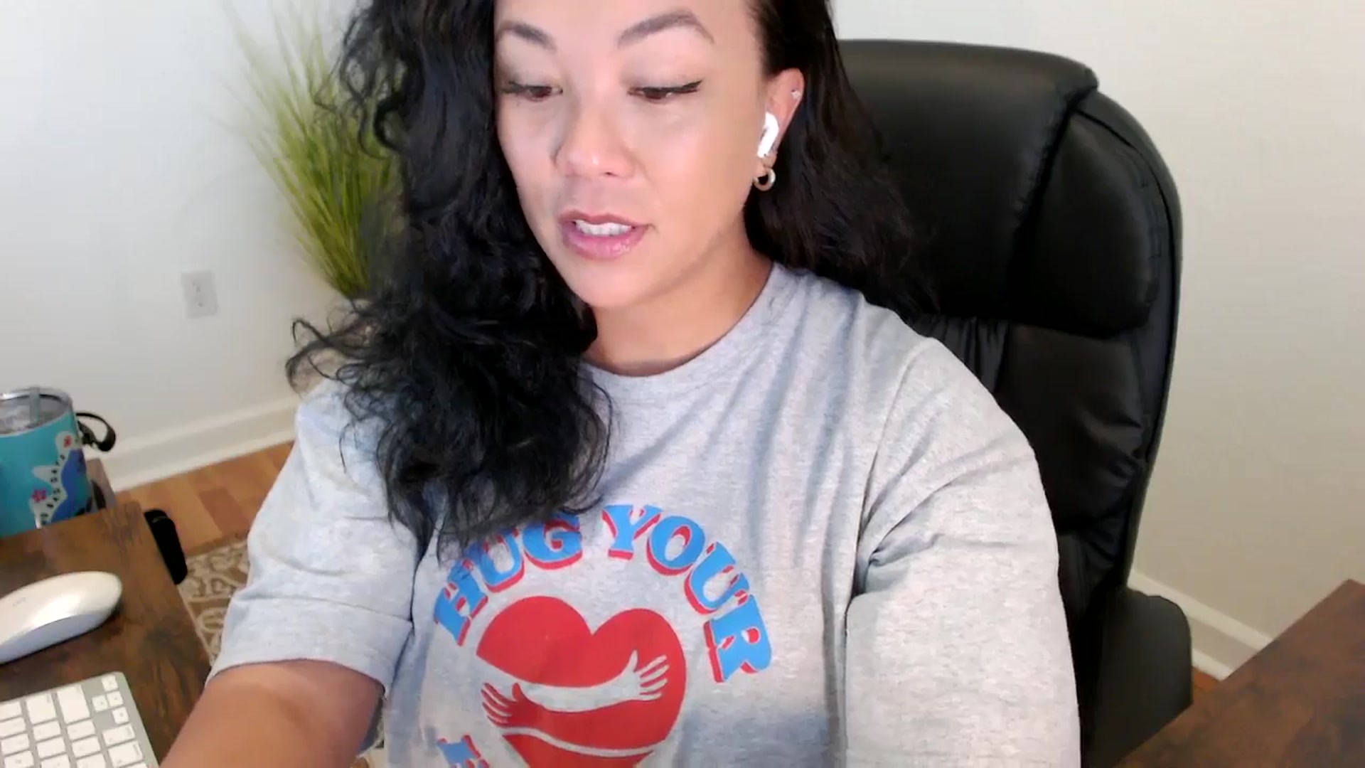 Gallery image thumbnail from MickaylaStar's myfreecams stream on, 05/27/2025, 15:56 image 5 of 20