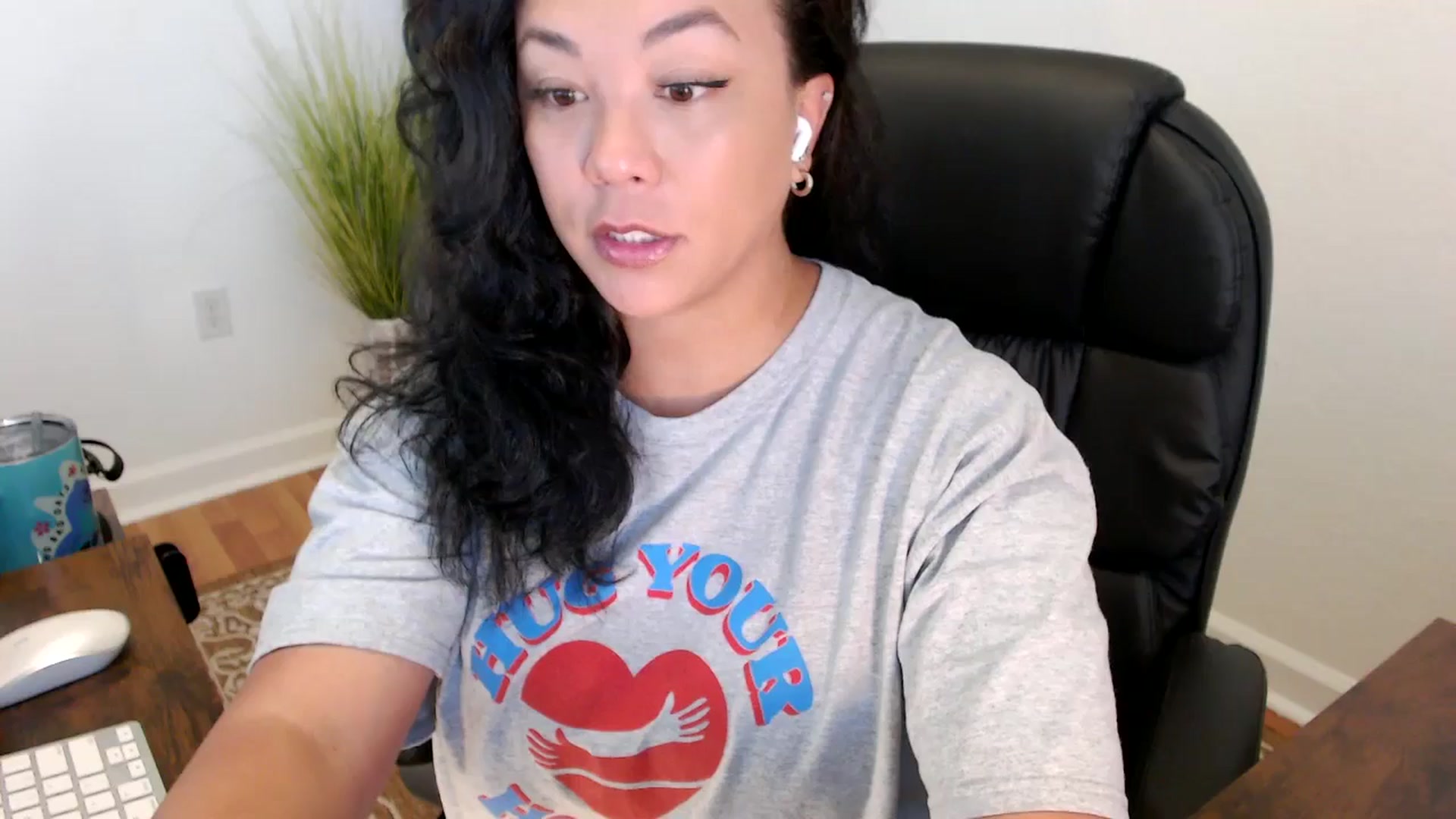 Gallery image thumbnail from MickaylaStar's myfreecams stream on, 05/27/2025, 15:56 image 1 of 20