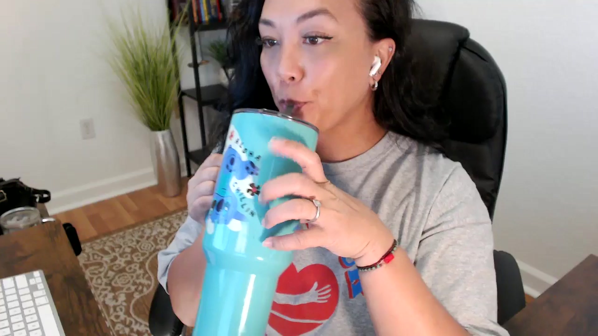 Gallery image thumbnail from MickaylaStar's myfreecams stream on, 05/27/2025, 17:07 image 13 of 20