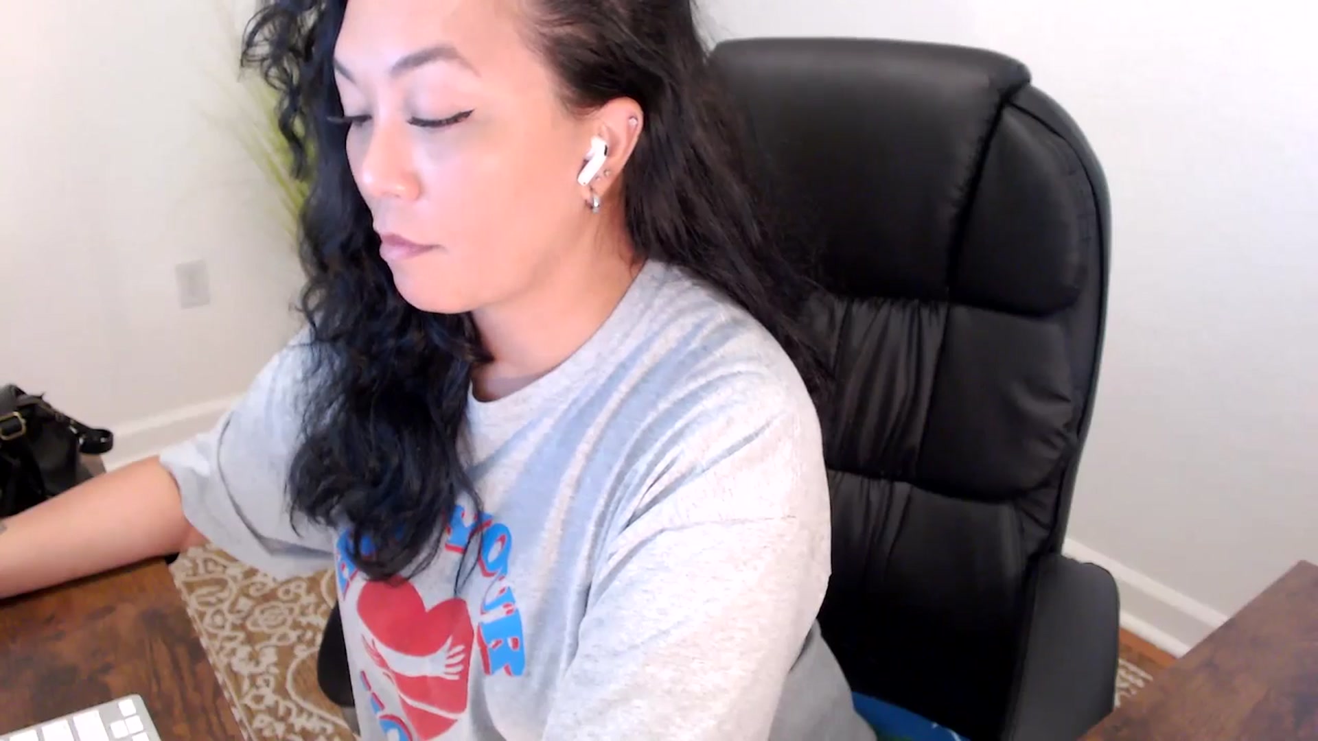 Gallery image thumbnail from MickaylaStar's myfreecams stream on, 05/27/2025, 17:25 image 6 of 20