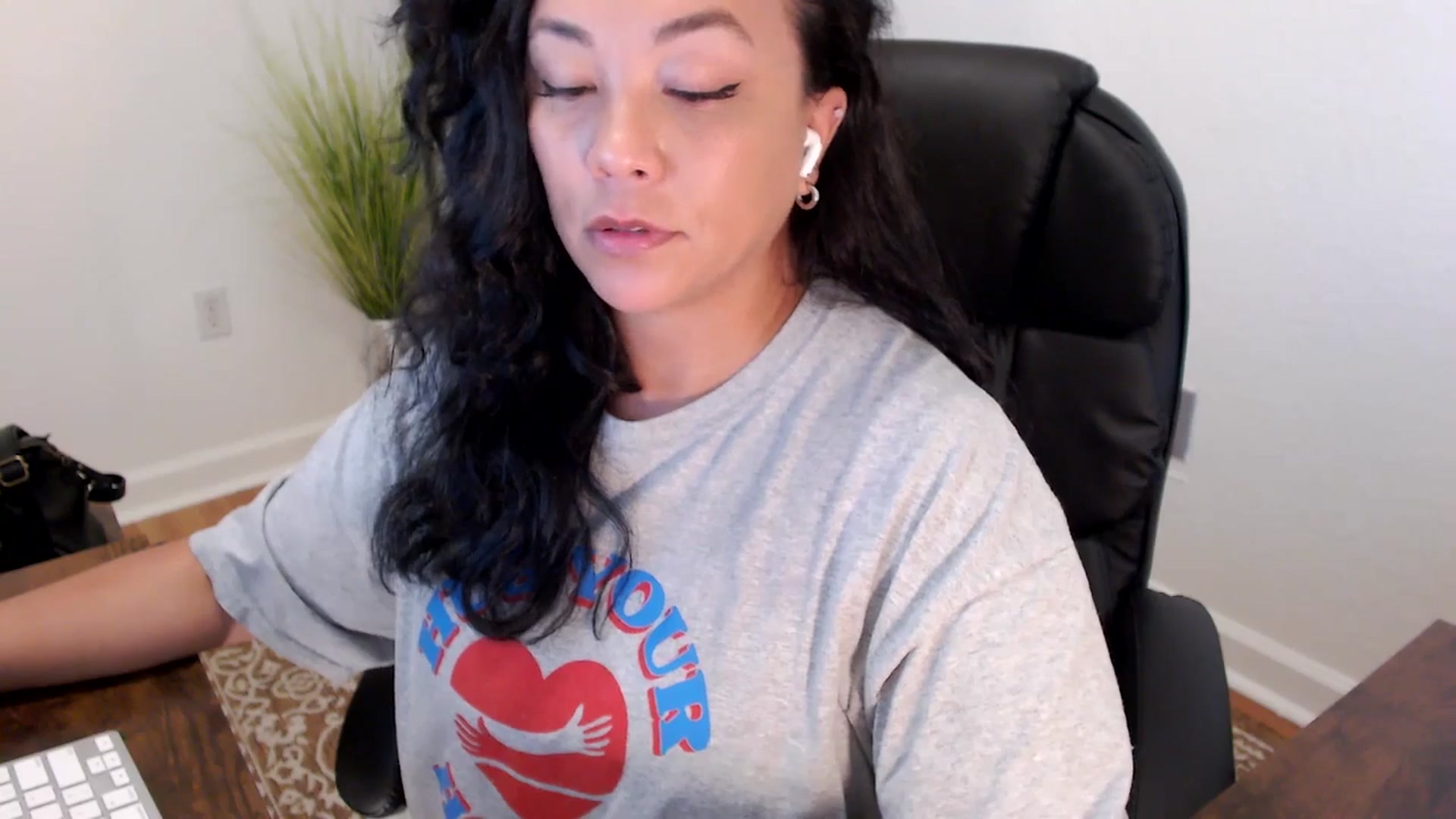 Gallery image thumbnail from MickaylaStar's myfreecams stream on, 05/27/2025, 17:25 image 20 of 20