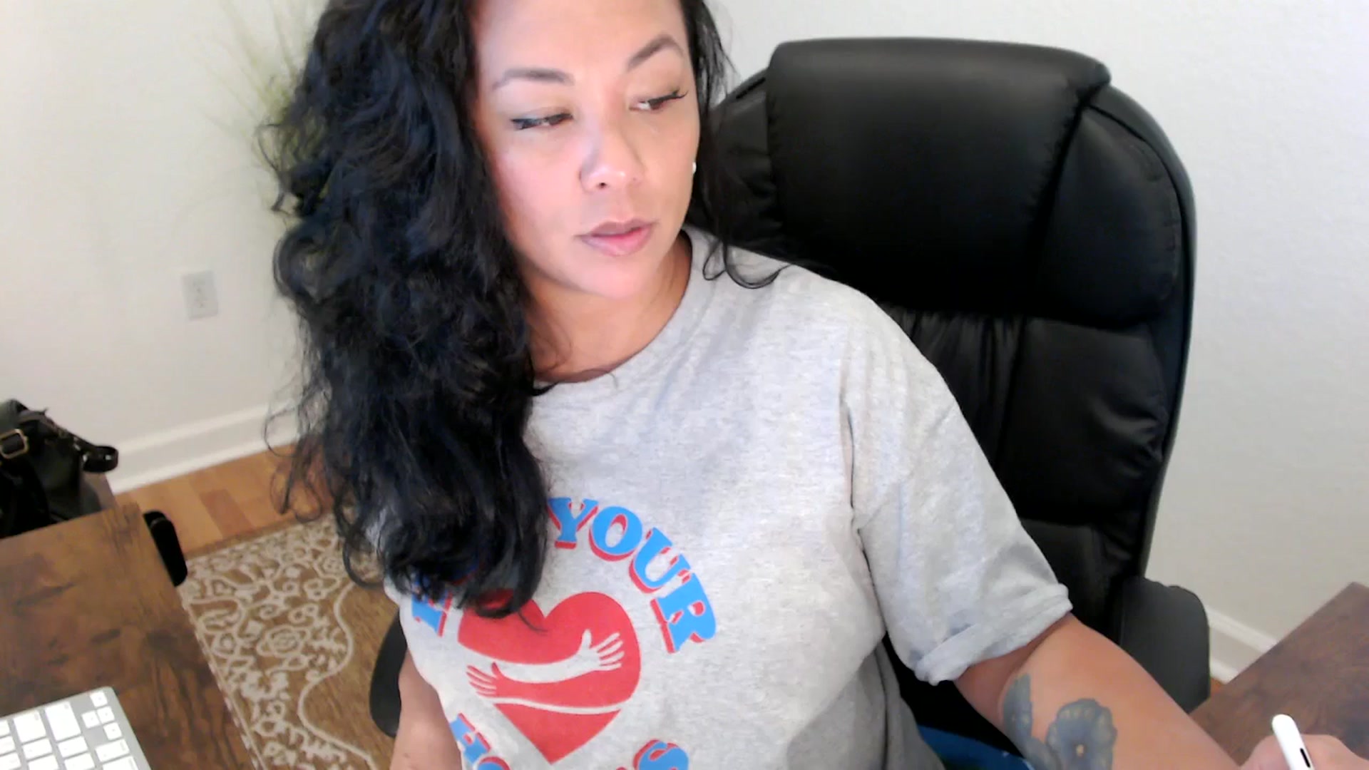Gallery image thumbnail from MickaylaStar's myfreecams stream on, 05/27/2025, 18:22 image 9 of 20