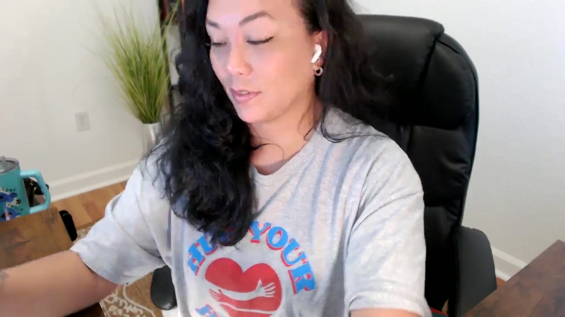 Gallery image thumbnail from MickaylaStar's myfreecams stream on, 05/27/2025, 18:22 image 20 of 20