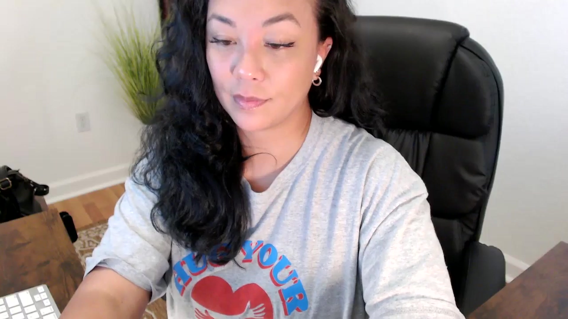 Gallery image thumbnail from MickaylaStar's myfreecams stream on, 05/27/2025, 18:22 image 2 of 20