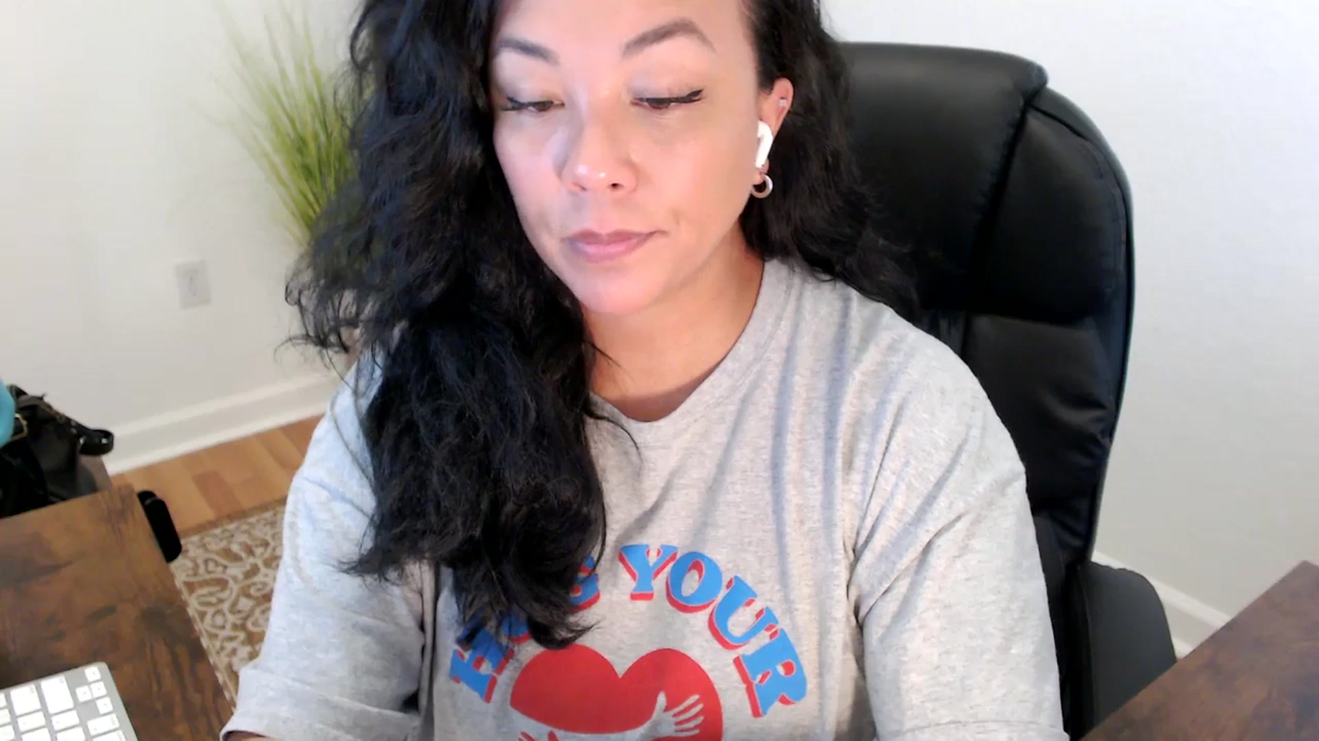 Gallery image thumbnail from MickaylaStar's myfreecams stream on, 05/27/2025, 19:22 image 2 of 20