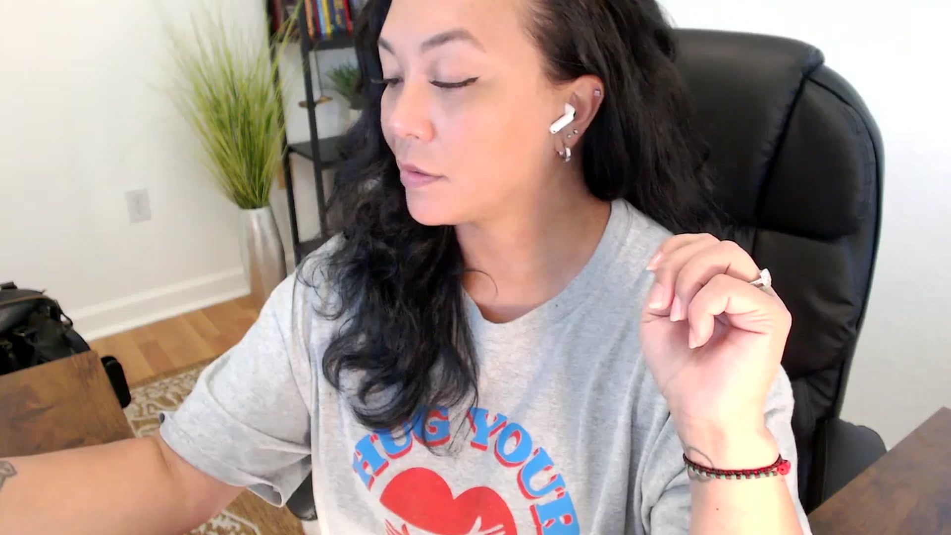 Gallery image thumbnail from MickaylaStar's myfreecams stream on, 05/27/2025, 20:37 image 9 of 20