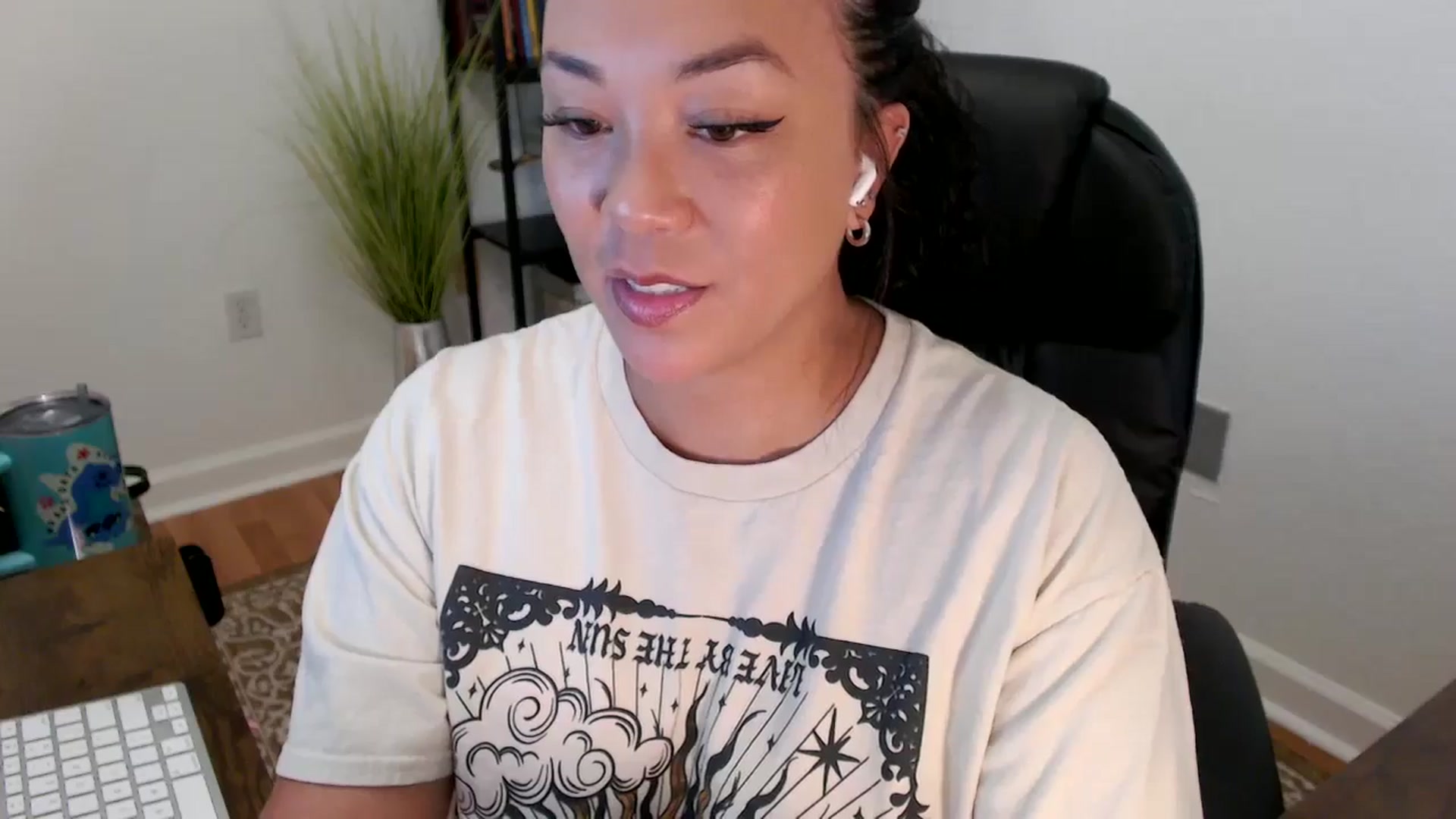 Gallery image thumbnail from MickaylaStar's myfreecams stream on, 05/28/2025, 15:09 image 8 of 20