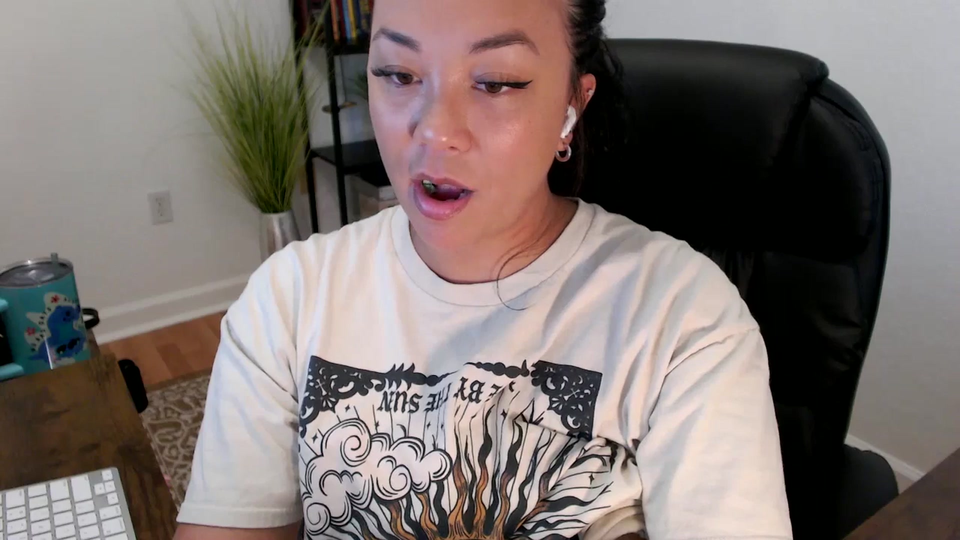 Gallery image thumbnail from MickaylaStar's myfreecams stream on, 05/28/2025, 15:56 image 9 of 20